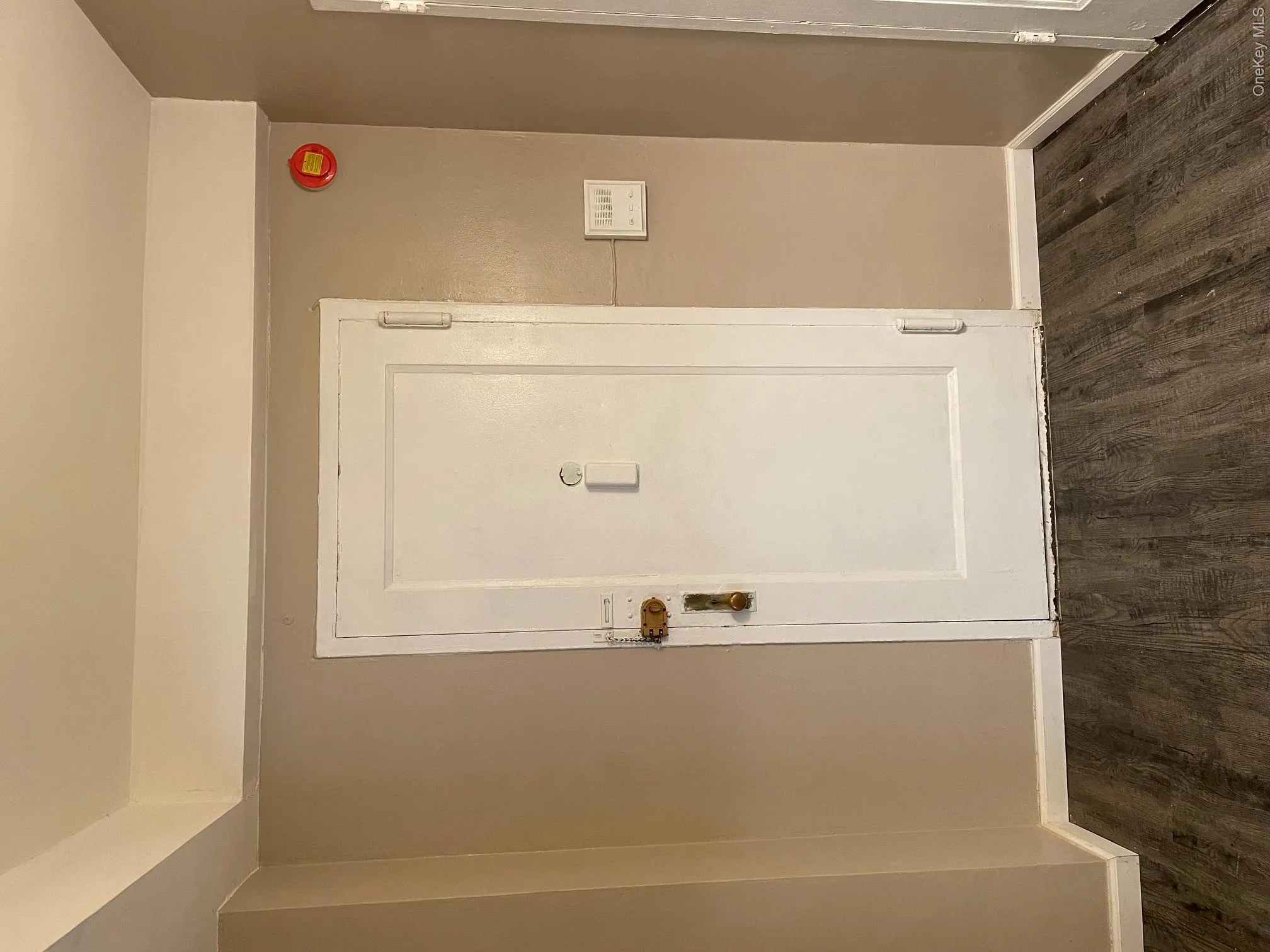 1480 Parkchester Road, New York, NY, 1 Bedroom Bedrooms, 3 Rooms Rooms,1 BathroomBathrooms,Residential Lease,For Rent,Parkchester,0,1032876 1480 Parkchester Road, New York, NY, 1 Bedroom Bedrooms, 3 Rooms Rooms,1 BathroomBathrooms,Residential Lease,For Rent,Parkchester,0,1032876