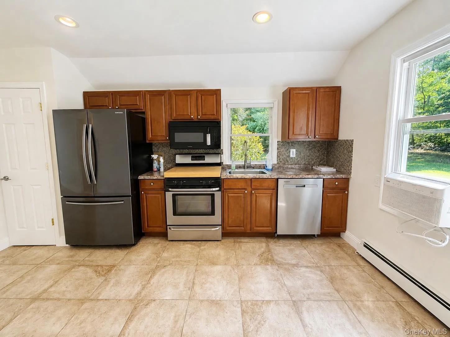 37 Old Town Road, Shawangunk, NY, 3 Bedrooms Bedrooms, 6 Rooms Rooms,1 BathroomBathrooms,Residential,For Rent,Old Town,0,1032881 37 Old Town Road, Shawangunk, NY, 3 Bedrooms Bedrooms, 6 Rooms Rooms,1 BathroomBathrooms,Residential,For Rent,Old Town,0,1032881