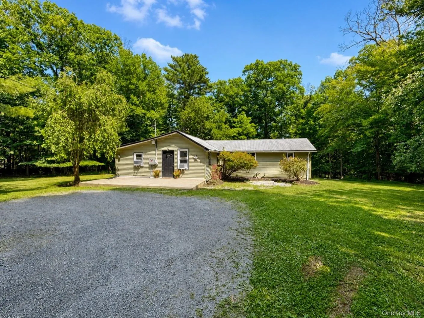 37 Old Town Road, Shawangunk, NY, 3 Bedrooms Bedrooms, 6 Rooms Rooms,1 BathroomBathrooms,Residential,For Rent,Old Town,0,1032881 37 Old Town Road, Shawangunk, NY, 3 Bedrooms Bedrooms, 6 Rooms Rooms,1 BathroomBathrooms,Residential,For Rent,Old Town,0,1032881