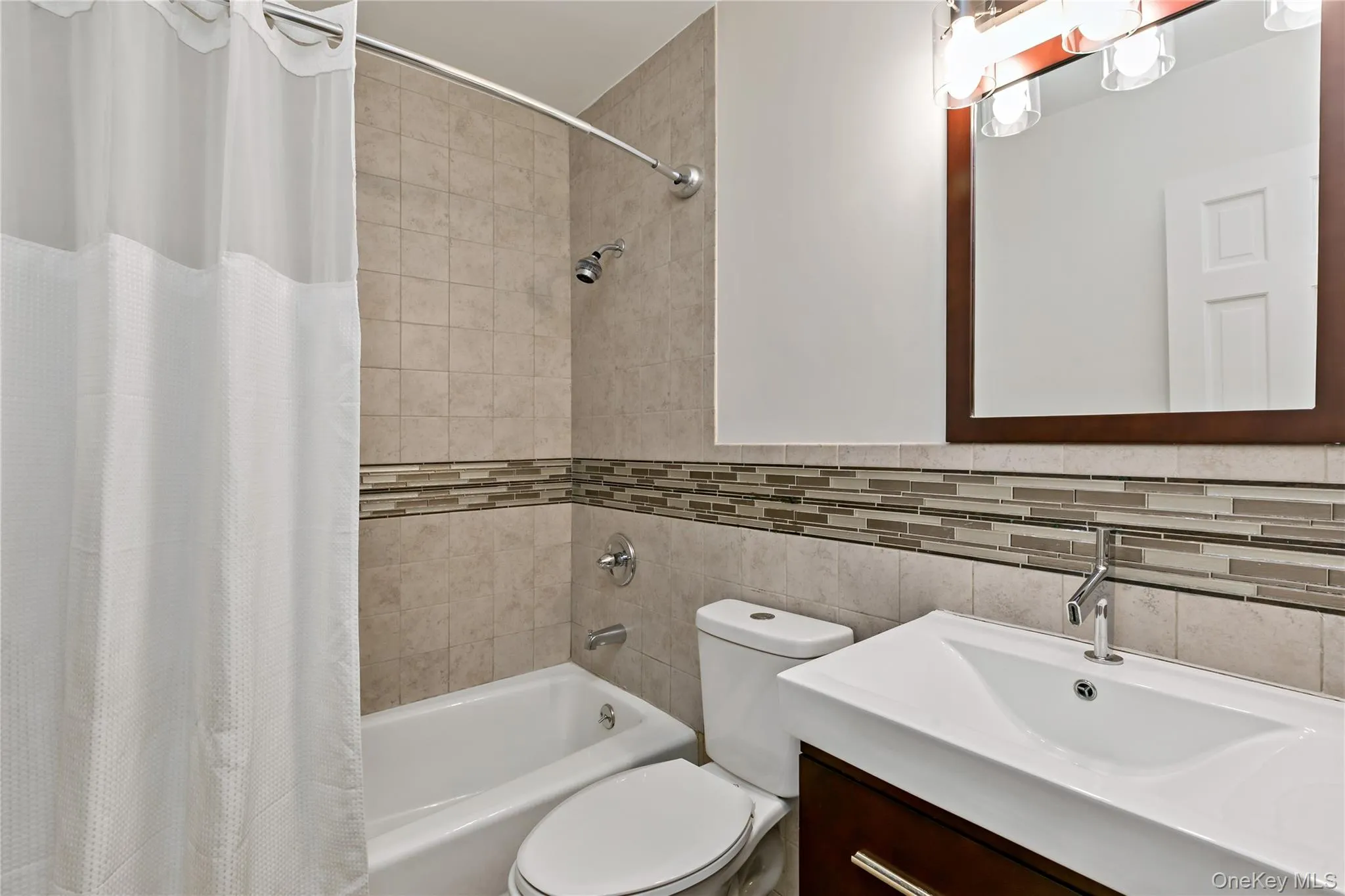 Hall bath. Hall bath.