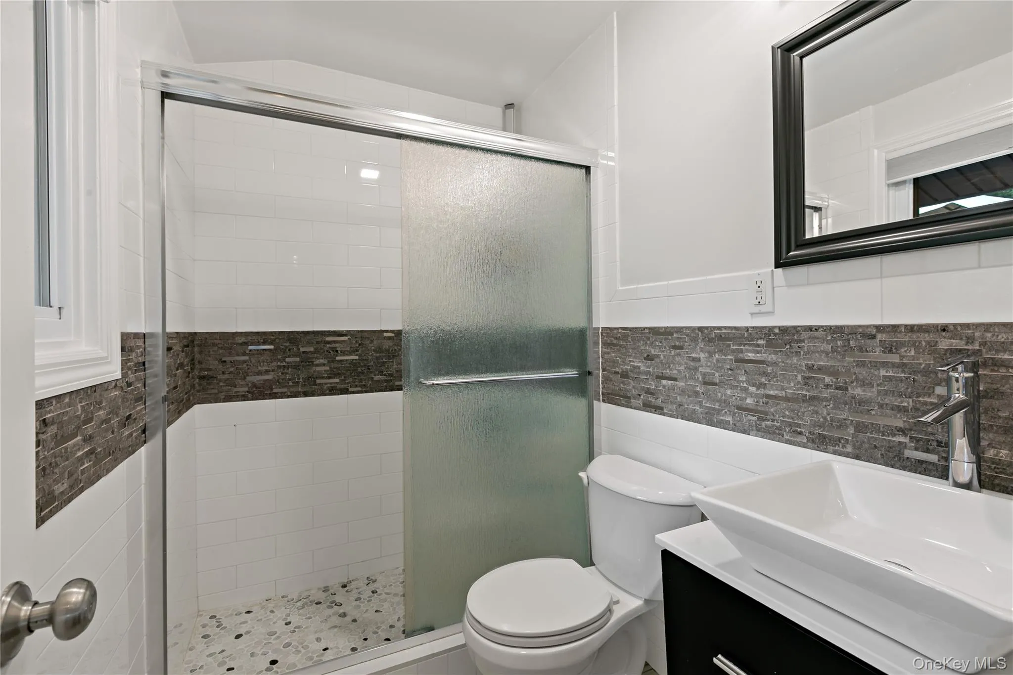 Spa like ensuite primary bath. Spa like ensuite primary bath.