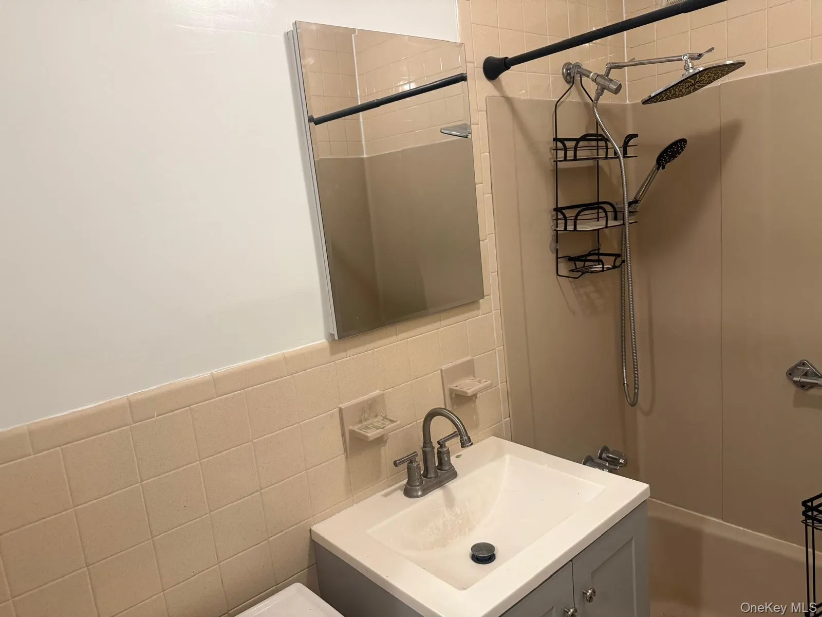 375 3rd Street, Babylon, NY, 2 Bedrooms Bedrooms, 5 Rooms Rooms,1 BathroomBathrooms,Residential Lease,For Rent,3rd,0,1032886 375 3rd Street, Babylon, NY, 2 Bedrooms Bedrooms, 5 Rooms Rooms,1 BathroomBathrooms,Residential Lease,For Rent,3rd,0,1032886