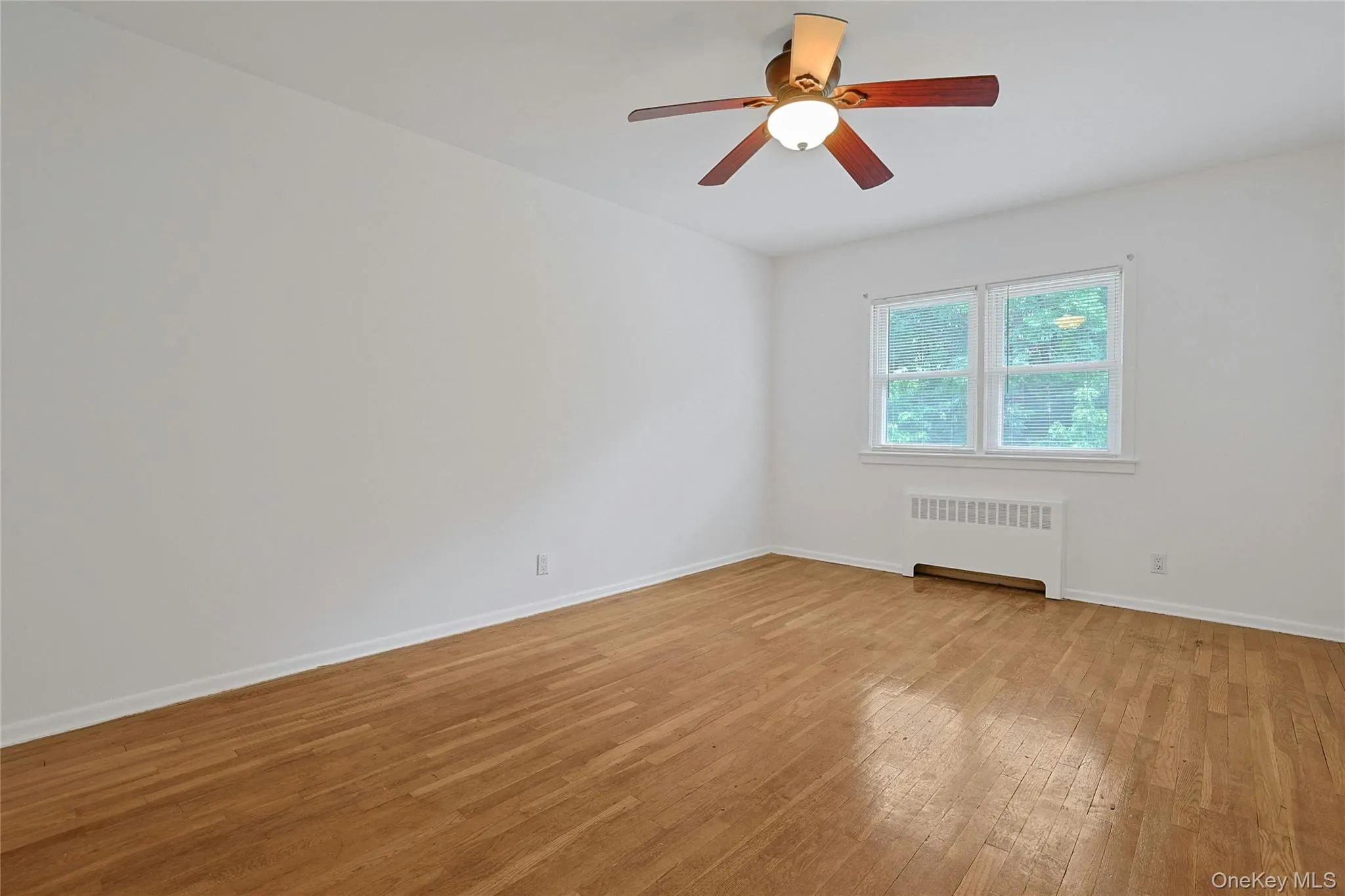 140 Broadway, Greenburgh, NY, 1 Bedroom Bedrooms, 4 Rooms Rooms,1 BathroomBathrooms,Residential,For Rent,Broadway,0,1032887 140 Broadway, Greenburgh, NY, 1 Bedroom Bedrooms, 4 Rooms Rooms,1 BathroomBathrooms,Residential,For Rent,Broadway,0,1032887