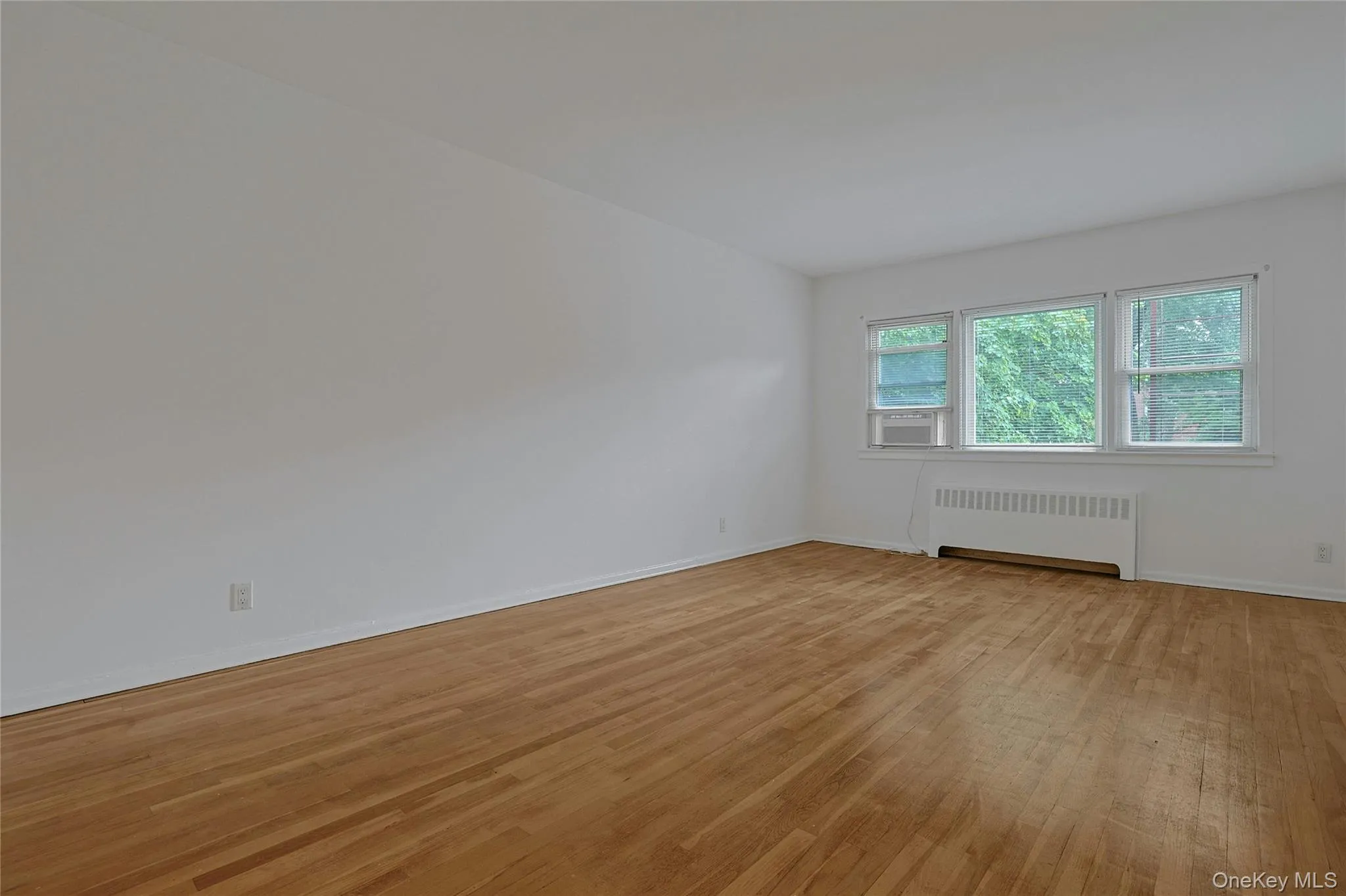 140 Broadway, Greenburgh, NY, 1 Bedroom Bedrooms, 4 Rooms Rooms,1 BathroomBathrooms,Residential,For Rent,Broadway,0,1032887 140 Broadway, Greenburgh, NY, 1 Bedroom Bedrooms, 4 Rooms Rooms,1 BathroomBathrooms,Residential,For Rent,Broadway,0,1032887