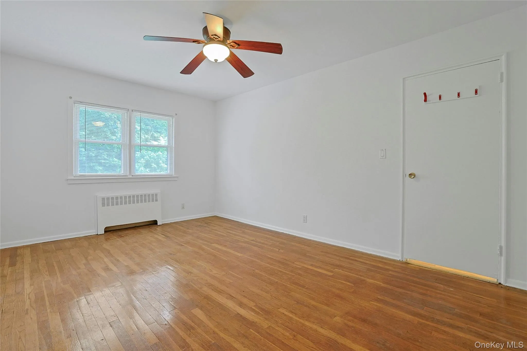 140 Broadway, Greenburgh, NY, 1 Bedroom Bedrooms, 4 Rooms Rooms,1 BathroomBathrooms,Residential,For Rent,Broadway,0,1032887 140 Broadway, Greenburgh, NY, 1 Bedroom Bedrooms, 4 Rooms Rooms,1 BathroomBathrooms,Residential,For Rent,Broadway,0,1032887