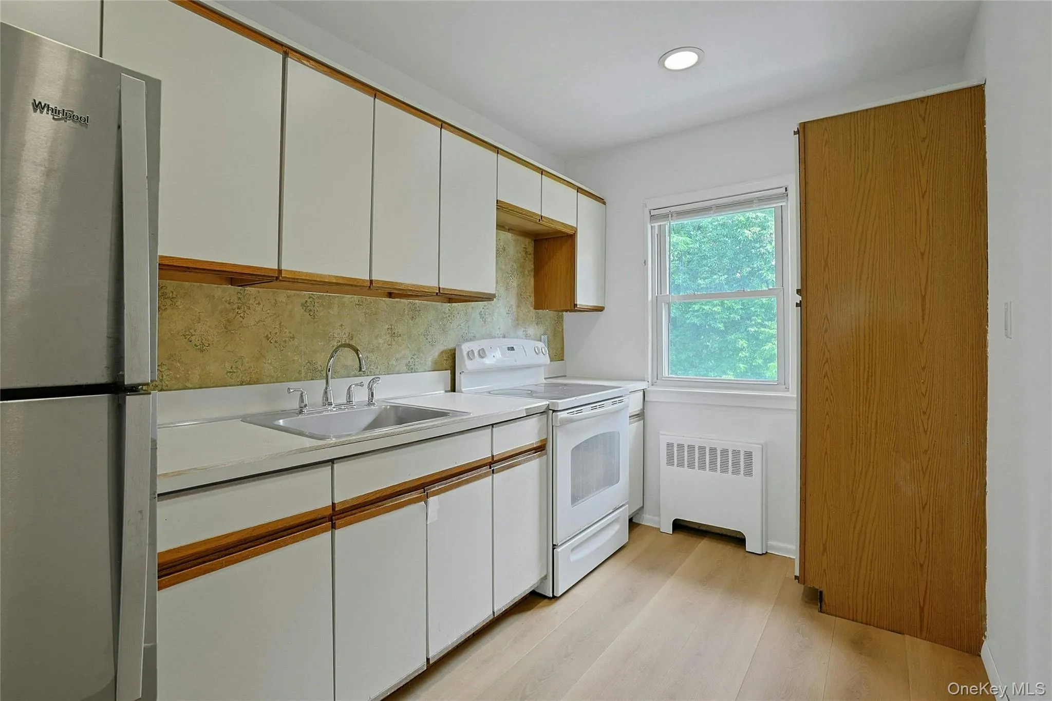 140 Broadway, Greenburgh, NY, 1 Bedroom Bedrooms, 4 Rooms Rooms,1 BathroomBathrooms,Residential,For Rent,Broadway,0,1032887 140 Broadway, Greenburgh, NY, 1 Bedroom Bedrooms, 4 Rooms Rooms,1 BathroomBathrooms,Residential,For Rent,Broadway,0,1032887