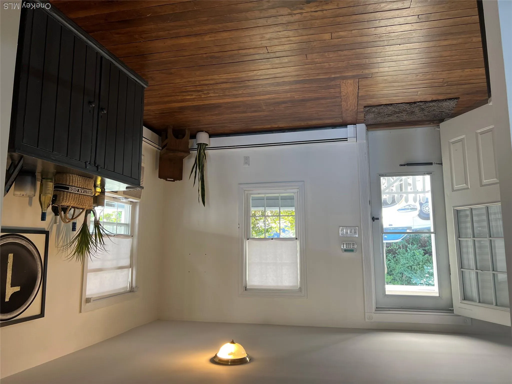 18 Shore Road, Oyster Bay, NY, 2 Bedrooms Bedrooms, 6 Rooms Rooms,1 BathroomBathrooms,Residential Lease,For Rent,Shore,0,1032894 18 Shore Road, Oyster Bay, NY, 2 Bedrooms Bedrooms, 6 Rooms Rooms,1 BathroomBathrooms,Residential Lease,For Rent,Shore,0,1032894