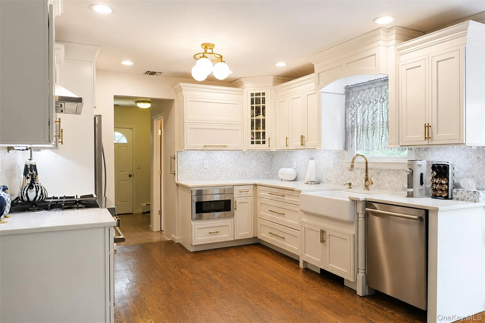 14 Southaven Drive, Brookhaven, NY, 4 Bedrooms Bedrooms, 8 Rooms Rooms,2 BathroomsBathrooms,Residential,For Rent,Southaven,0,1032898 14 Southaven Drive, Brookhaven, NY, 4 Bedrooms Bedrooms, 8 Rooms Rooms,2 BathroomsBathrooms,Residential,For Rent,Southaven,0,1032898