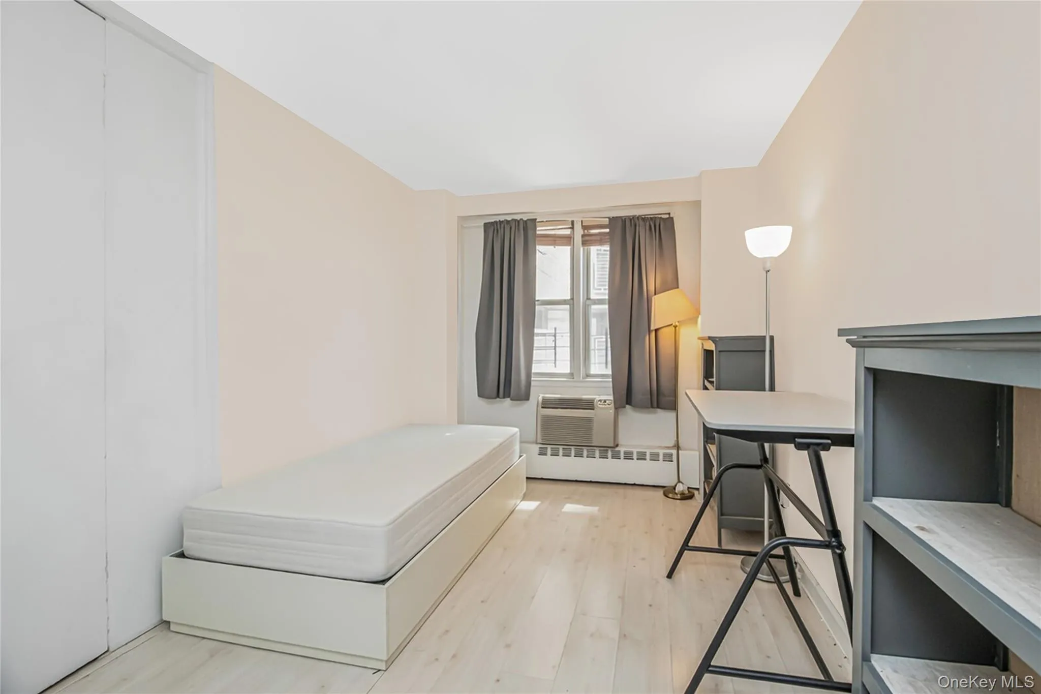 5900 Arlington Avenue, New York, NY, 2 Bedrooms Bedrooms, 4 Rooms Rooms,1 BathroomBathrooms,Residential,For Rent,Arlington,0,1032903 5900 Arlington Avenue, New York, NY, 2 Bedrooms Bedrooms, 4 Rooms Rooms,1 BathroomBathrooms,Residential,For Rent,Arlington,0,1032903
