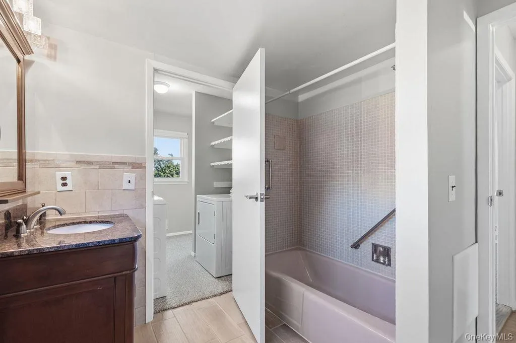 Bathroom Bathroom