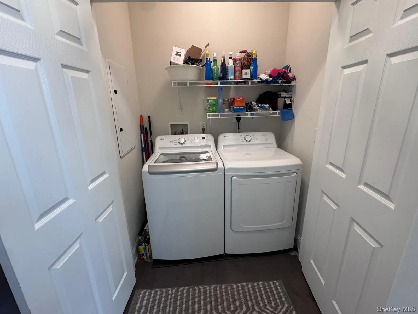 622 Regency Drive, Wappinger, NY, 1 Bedroom Bedrooms, 7 Rooms Rooms,1 BathroomBathrooms,Residential,For Rent,Regency,0,1032907 622 Regency Drive, Wappinger, NY, 1 Bedroom Bedrooms, 7 Rooms Rooms,1 BathroomBathrooms,Residential,For Rent,Regency,0,1032907