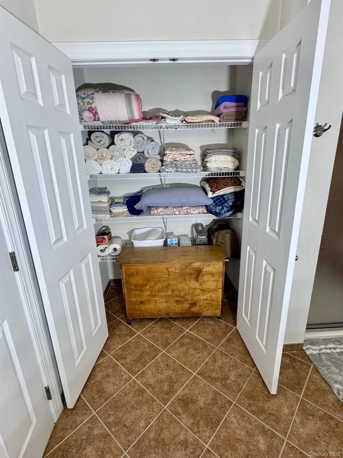 622 Regency Drive, Wappinger, NY, 1 Bedroom Bedrooms, 7 Rooms Rooms,1 BathroomBathrooms,Residential,For Rent,Regency,0,1032907 622 Regency Drive, Wappinger, NY, 1 Bedroom Bedrooms, 7 Rooms Rooms,1 BathroomBathrooms,Residential,For Rent,Regency,0,1032907