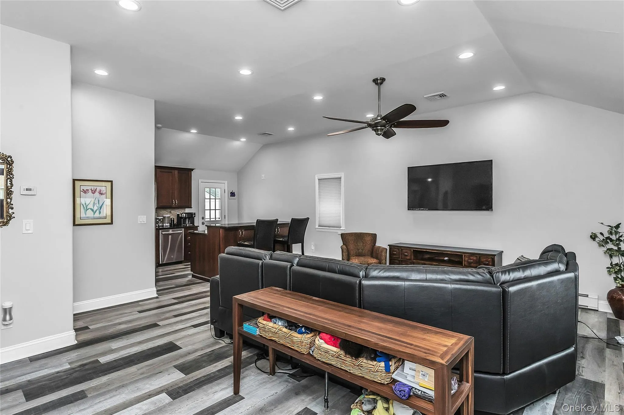 17 Blanche Street, Oyster Bay, NY, 3 Bedrooms Bedrooms, 5 Rooms Rooms,1 BathroomBathrooms,Residential,For Rent,Blanche,0,1032910 17 Blanche Street, Oyster Bay, NY, 3 Bedrooms Bedrooms, 5 Rooms Rooms,1 BathroomBathrooms,Residential,For Rent,Blanche,0,1032910