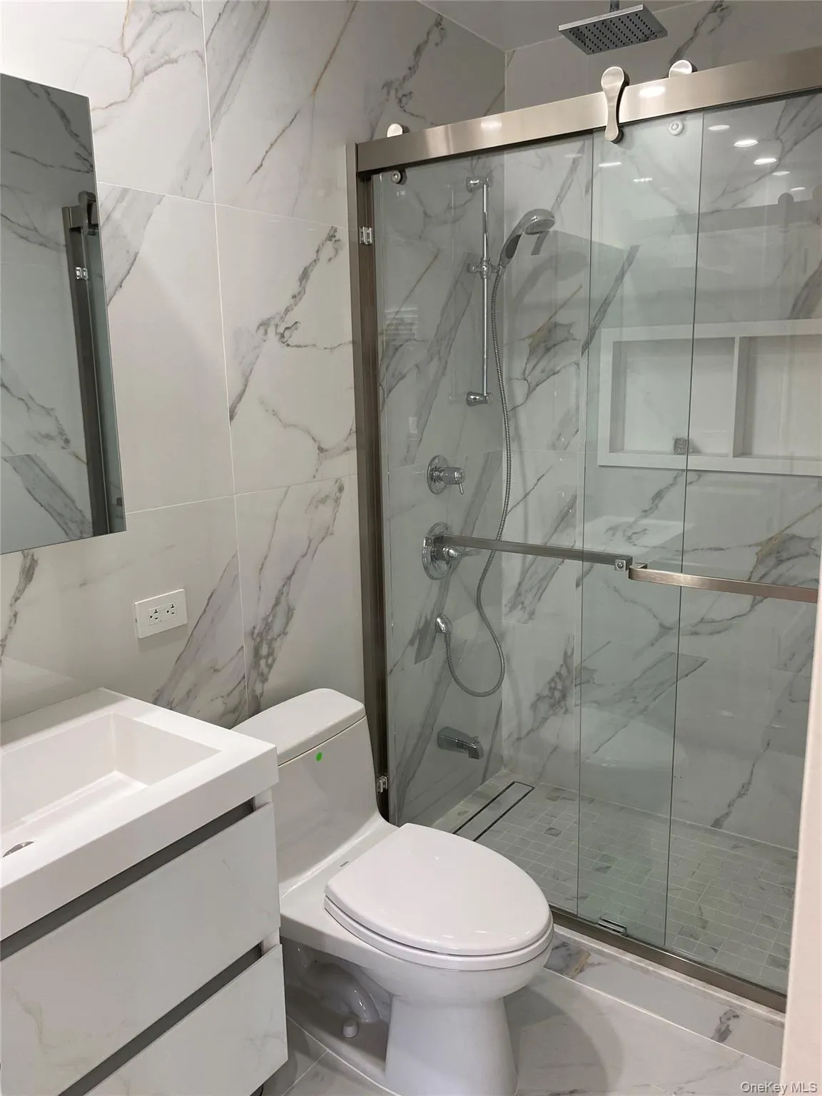 14114 Booth Memorial Avenue, New York, NY, 3 Bedrooms Bedrooms, 6 Rooms Rooms,2 BathroomsBathrooms,Residential Lease,For Rent,Booth Memorial,0,1032920 14114 Booth Memorial Avenue, New York, NY, 3 Bedrooms Bedrooms, 6 Rooms Rooms,2 BathroomsBathrooms,Residential Lease,For Rent,Booth Memorial,0,1032920