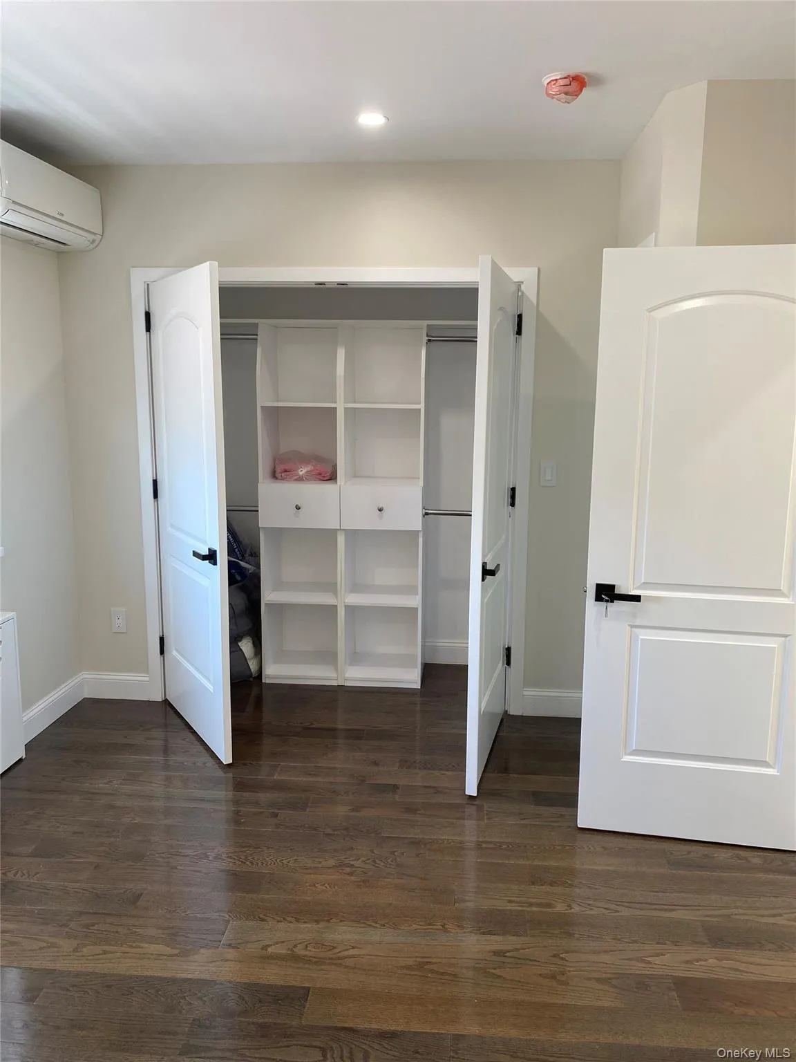 14114 Booth Memorial Avenue, New York, NY, 3 Bedrooms Bedrooms, 6 Rooms Rooms,2 BathroomsBathrooms,Residential Lease,For Rent,Booth Memorial,0,1032920 14114 Booth Memorial Avenue, New York, NY, 3 Bedrooms Bedrooms, 6 Rooms Rooms,2 BathroomsBathrooms,Residential Lease,For Rent,Booth Memorial,0,1032920