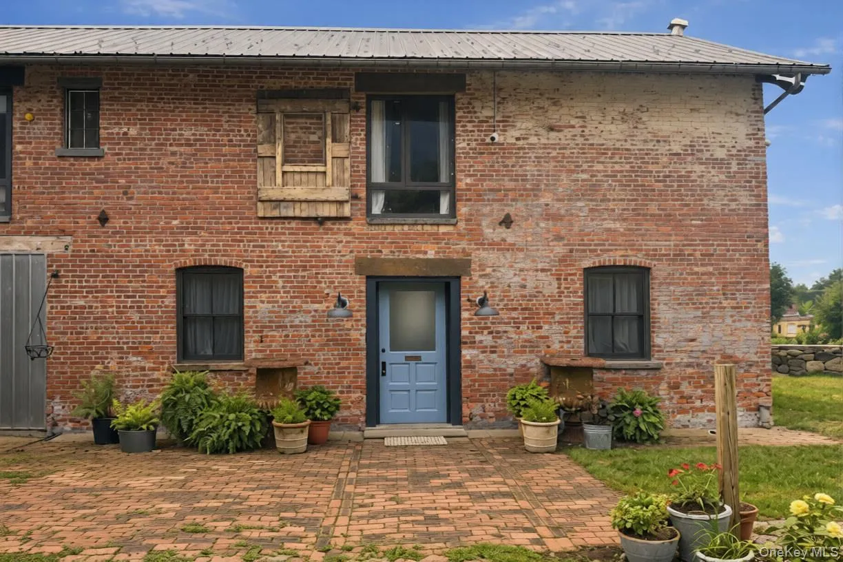249 Grand Street, Newburgh (city), NY, 3 Bedrooms Bedrooms, 11 Rooms Rooms,2 BathroomsBathrooms,Residential,For Rent,Grand,0,1032922 249 Grand Street, Newburgh (city), NY, 3 Bedrooms Bedrooms, 11 Rooms Rooms,2 BathroomsBathrooms,Residential,For Rent,Grand,0,1032922