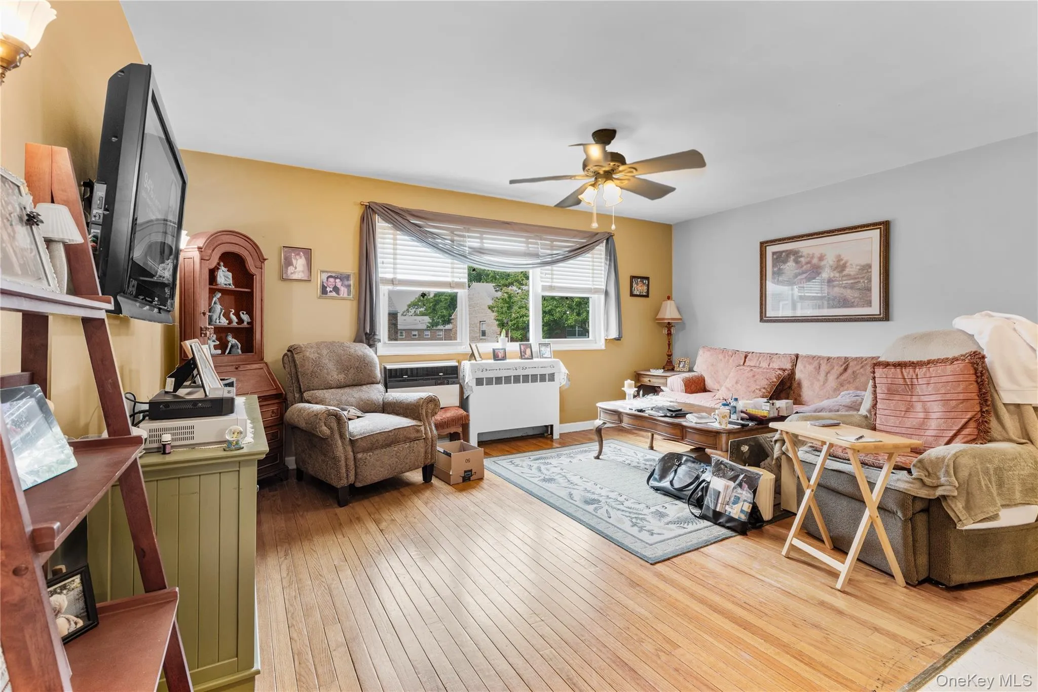 155-32 84th Street, New York, NY, 3 Bedrooms Bedrooms, 6 Rooms Rooms,2 BathroomsBathrooms,Residential,For Rent,84th,0,1032925 155-32 84th Street, New York, NY, 3 Bedrooms Bedrooms, 6 Rooms Rooms,2 BathroomsBathrooms,Residential,For Rent,84th,0,1032925