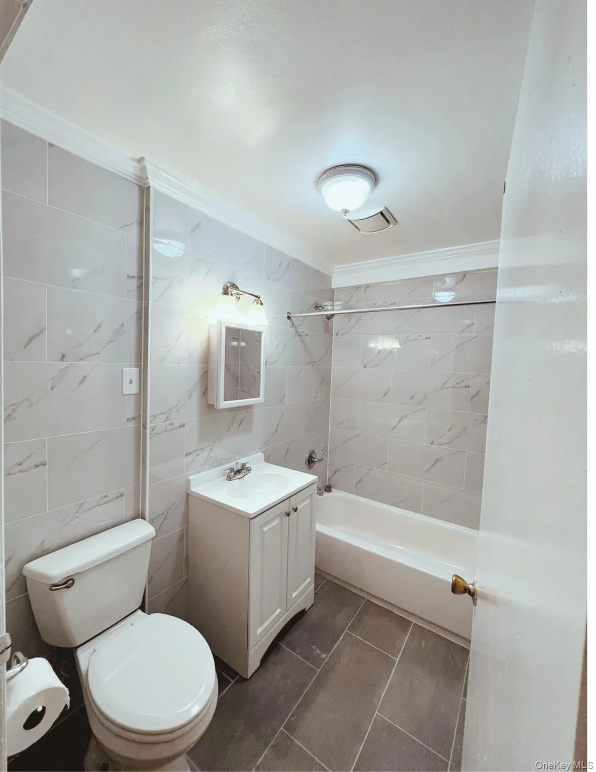 6422 Wetherole Street, New York, NY, 2 Bedrooms Bedrooms, 3 Rooms Rooms,2 BathroomsBathrooms,Residential Lease,For Rent,Wetherole,0,1032927 6422 Wetherole Street, New York, NY, 2 Bedrooms Bedrooms, 3 Rooms Rooms,2 BathroomsBathrooms,Residential Lease,For Rent,Wetherole,0,1032927