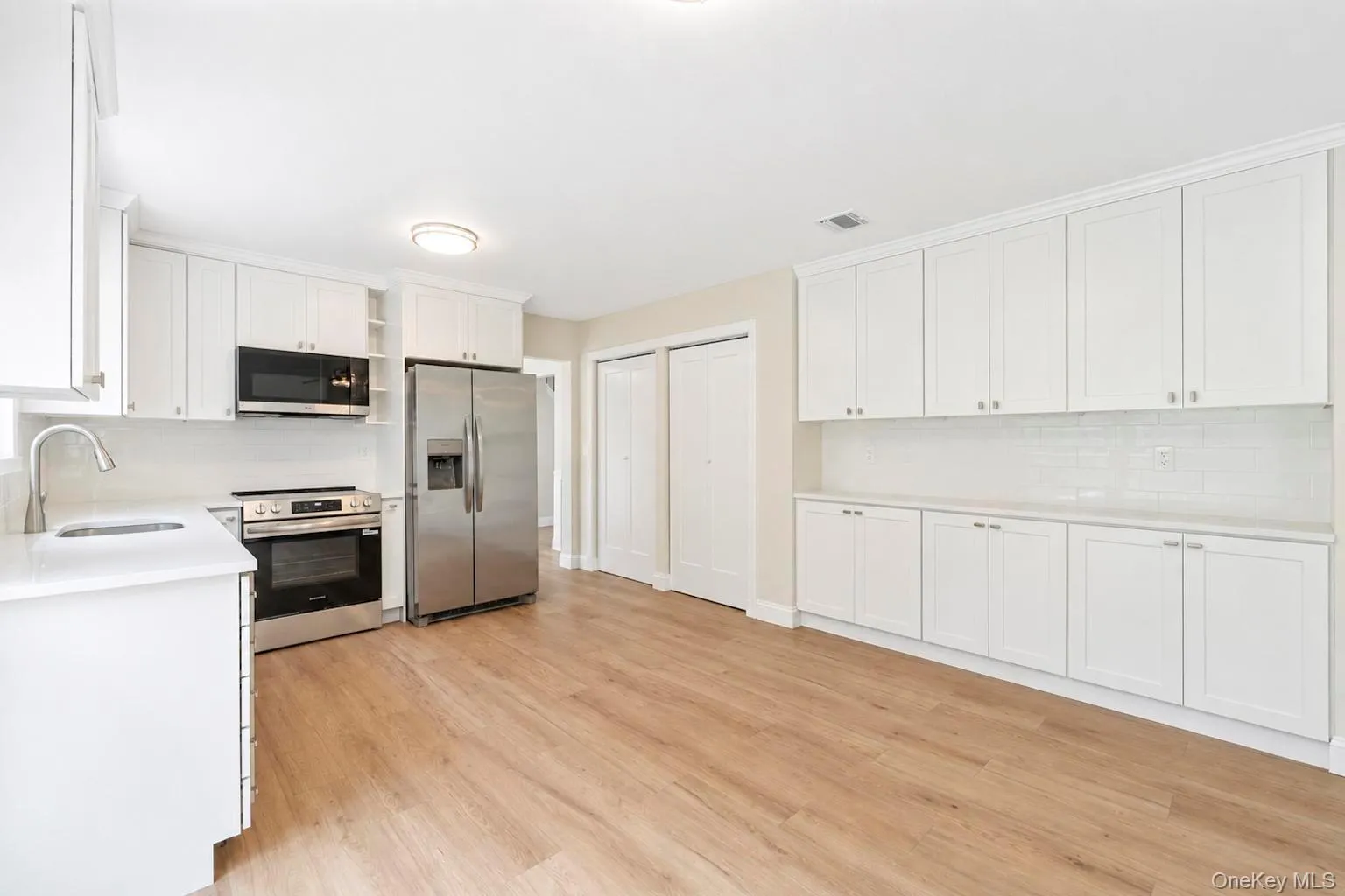 11 Bates Lane, Brookhaven, NY, 4 Bedrooms Bedrooms, 6 Rooms Rooms,2 BathroomsBathrooms,Residential,For Rent,Bates,0,1032928 11 Bates Lane, Brookhaven, NY, 4 Bedrooms Bedrooms, 6 Rooms Rooms,2 BathroomsBathrooms,Residential,For Rent,Bates,0,1032928