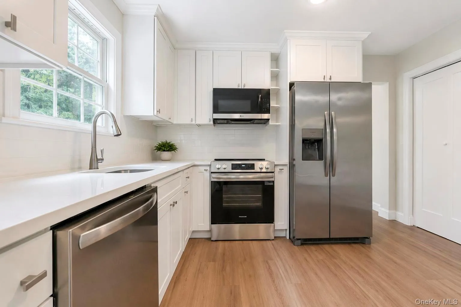 11 Bates Lane, Brookhaven, NY, 4 Bedrooms Bedrooms, 6 Rooms Rooms,2 BathroomsBathrooms,Residential,For Rent,Bates,0,1032928 11 Bates Lane, Brookhaven, NY, 4 Bedrooms Bedrooms, 6 Rooms Rooms,2 BathroomsBathrooms,Residential,For Rent,Bates,0,1032928