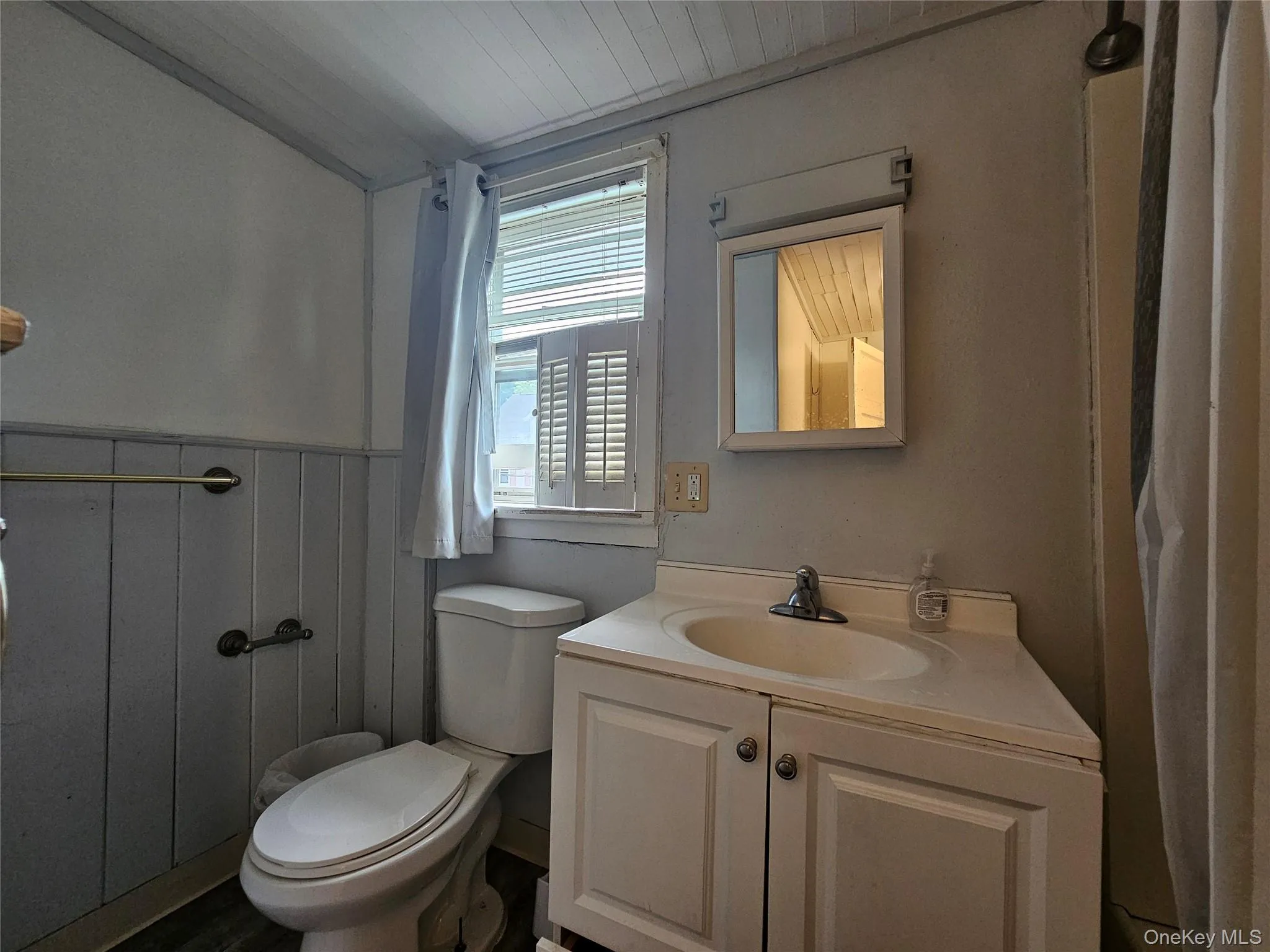 23 Harrison Street, Middletown, NY, 3 Bedrooms Bedrooms, 7 Rooms Rooms,1 BathroomBathrooms,Residential,For Rent,Harrison,0,1032936 23 Harrison Street, Middletown, NY, 3 Bedrooms Bedrooms, 7 Rooms Rooms,1 BathroomBathrooms,Residential,For Rent,Harrison,0,1032936