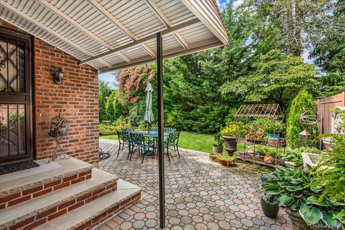 78-20 222nd Street, New York, NY, 3 Bedrooms Bedrooms, 6 Rooms Rooms,1 BathroomBathrooms,Residential,For Rent,222nd,0,1032945 78-20 222nd Street, New York, NY, 3 Bedrooms Bedrooms, 6 Rooms Rooms,1 BathroomBathrooms,Residential,For Rent,222nd,0,1032945