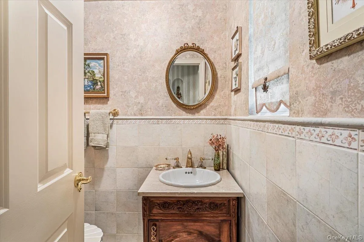 78-20 222nd Street, New York, NY, 3 Bedrooms Bedrooms, 6 Rooms Rooms,1 BathroomBathrooms,Residential,For Rent,222nd,0,1032945 78-20 222nd Street, New York, NY, 3 Bedrooms Bedrooms, 6 Rooms Rooms,1 BathroomBathrooms,Residential,For Rent,222nd,0,1032945