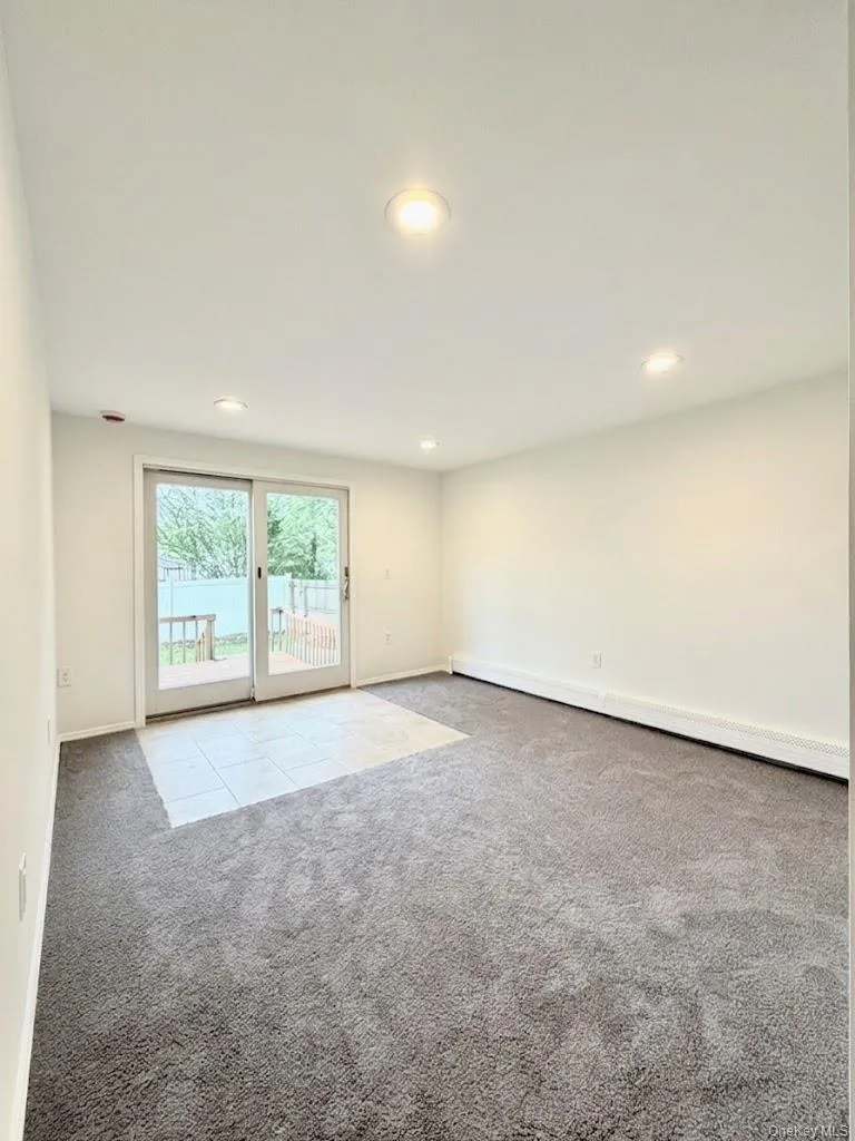 Spacious 4th Bedroom or Flex Space, with Closet Spacious 4th Bedroom or Flex Space, with Closet