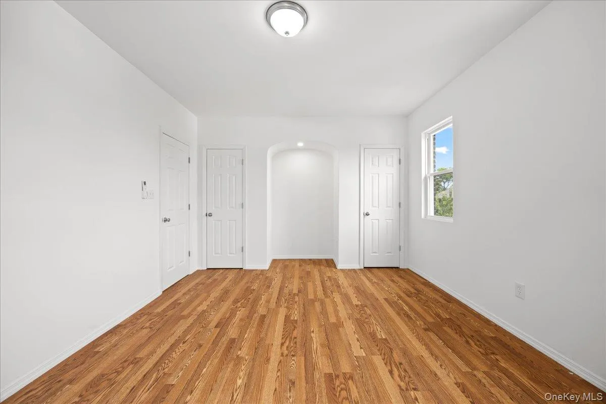 4084 Seton Avenue, New York, NY, 3 Bedrooms Bedrooms, 8 Rooms Rooms,3 BathroomsBathrooms,Residential,For Rent,Seton,0,1032952 4084 Seton Avenue, New York, NY, 3 Bedrooms Bedrooms, 8 Rooms Rooms,3 BathroomsBathrooms,Residential,For Rent,Seton,0,1032952