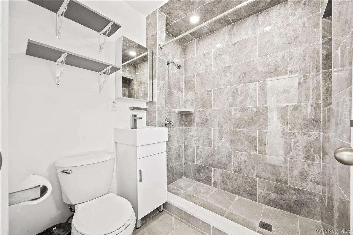 4084 Seton Avenue, New York, NY, 3 Bedrooms Bedrooms, 8 Rooms Rooms,3 BathroomsBathrooms,Residential,For Rent,Seton,0,1032952 4084 Seton Avenue, New York, NY, 3 Bedrooms Bedrooms, 8 Rooms Rooms,3 BathroomsBathrooms,Residential,For Rent,Seton,0,1032952