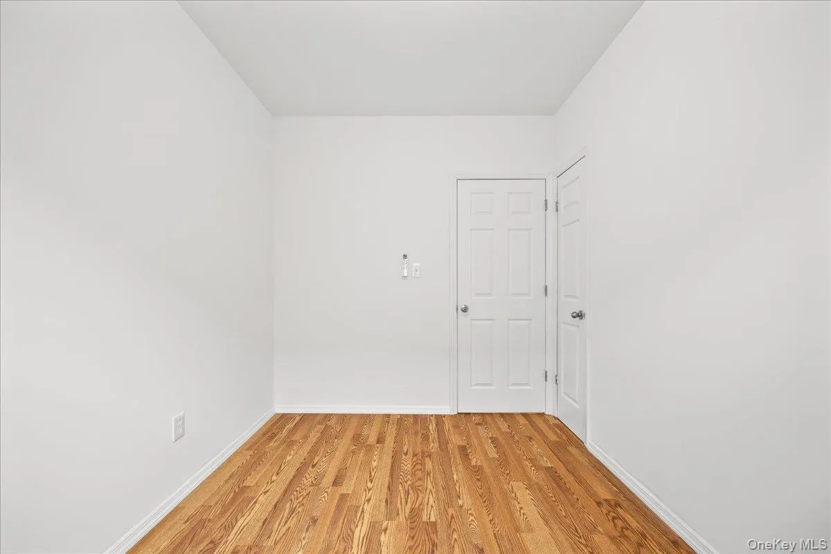 4084 Seton Avenue, New York, NY, 3 Bedrooms Bedrooms, 8 Rooms Rooms,3 BathroomsBathrooms,Residential,For Rent,Seton,0,1032952 4084 Seton Avenue, New York, NY, 3 Bedrooms Bedrooms, 8 Rooms Rooms,3 BathroomsBathrooms,Residential,For Rent,Seton,0,1032952