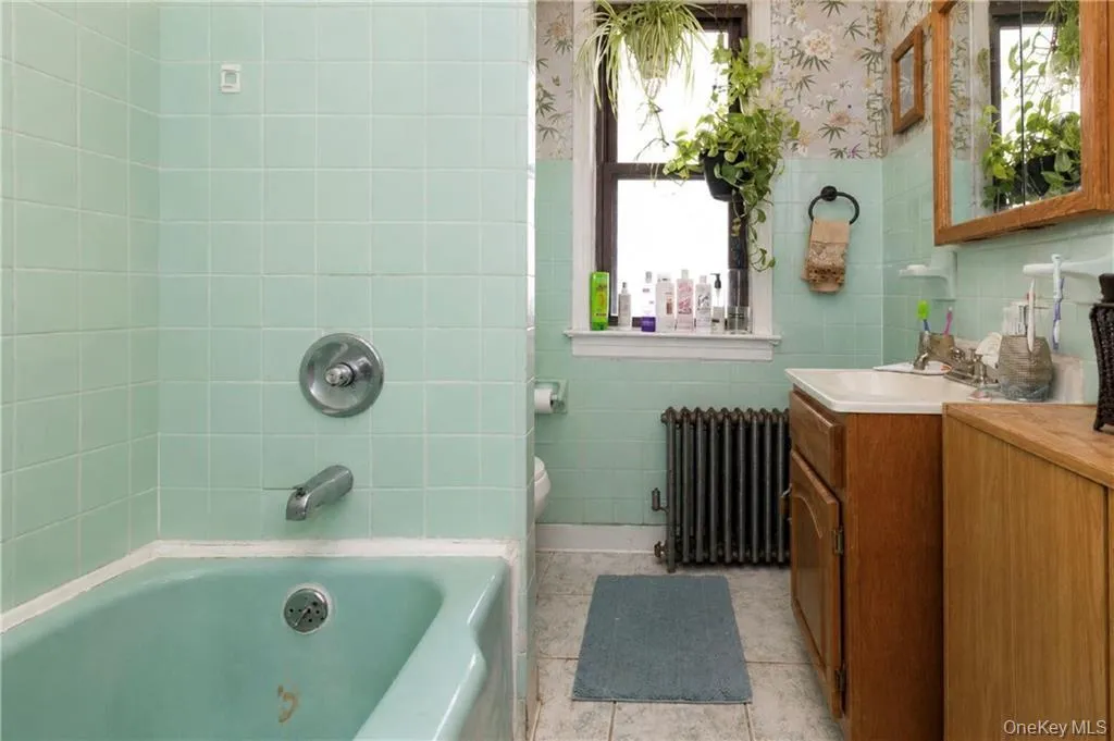 123 Milford Street, New York, NY, 3 Bedrooms Bedrooms, 6 Rooms Rooms,1 BathroomBathrooms,Residential,For Rent,Milford,0,1032959 123 Milford Street, New York, NY, 3 Bedrooms Bedrooms, 6 Rooms Rooms,1 BathroomBathrooms,Residential,For Rent,Milford,0,1032959
