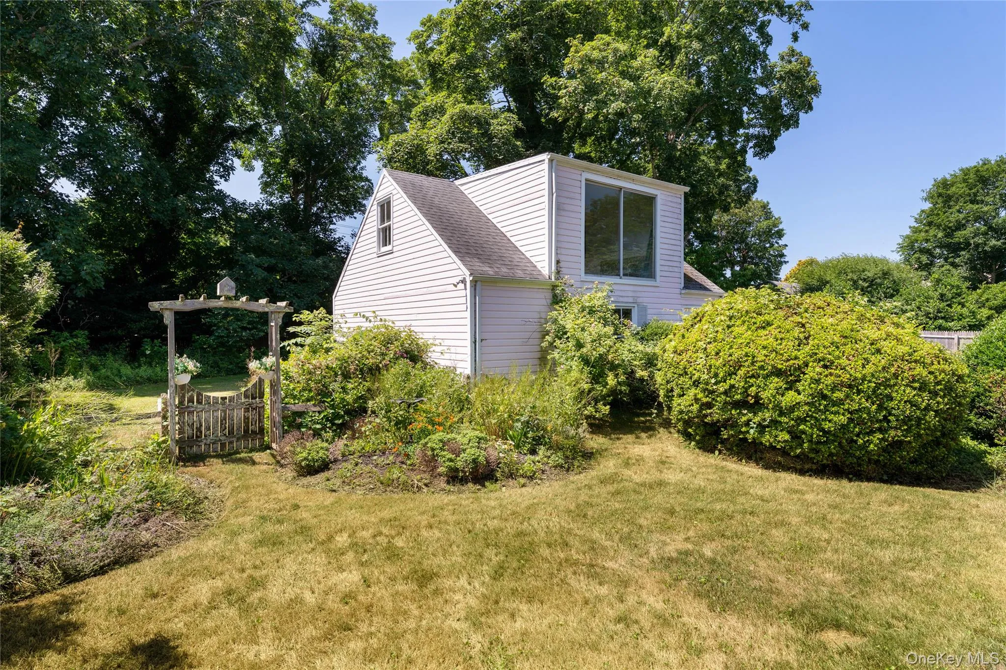 93 Buell Lane, East Hampton, NY, 4 Bedrooms Bedrooms, 10 Rooms Rooms,2 BathroomsBathrooms,Residential,For Rent,Buell,0,1032960 93 Buell Lane, East Hampton, NY, 4 Bedrooms Bedrooms, 10 Rooms Rooms,2 BathroomsBathrooms,Residential,For Rent,Buell,0,1032960
