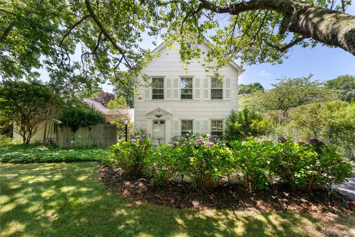 93 Buell Lane, East Hampton, New York 11937