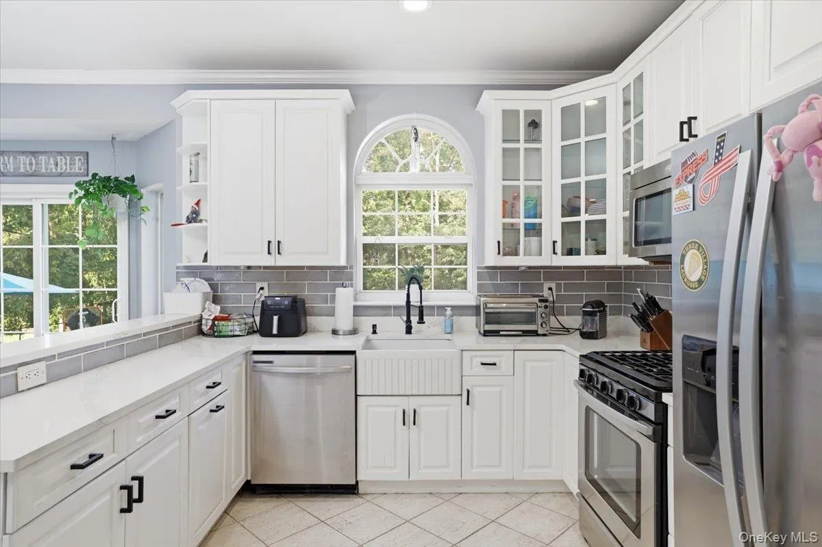 48 Province Drive, Brookhaven, NY, 5 Bedrooms Bedrooms, 15 Rooms Rooms,3 BathroomsBathrooms,Residential,For Rent,Province,0,1032962 48 Province Drive, Brookhaven, NY, 5 Bedrooms Bedrooms, 15 Rooms Rooms,3 BathroomsBathrooms,Residential,For Rent,Province,0,1032962