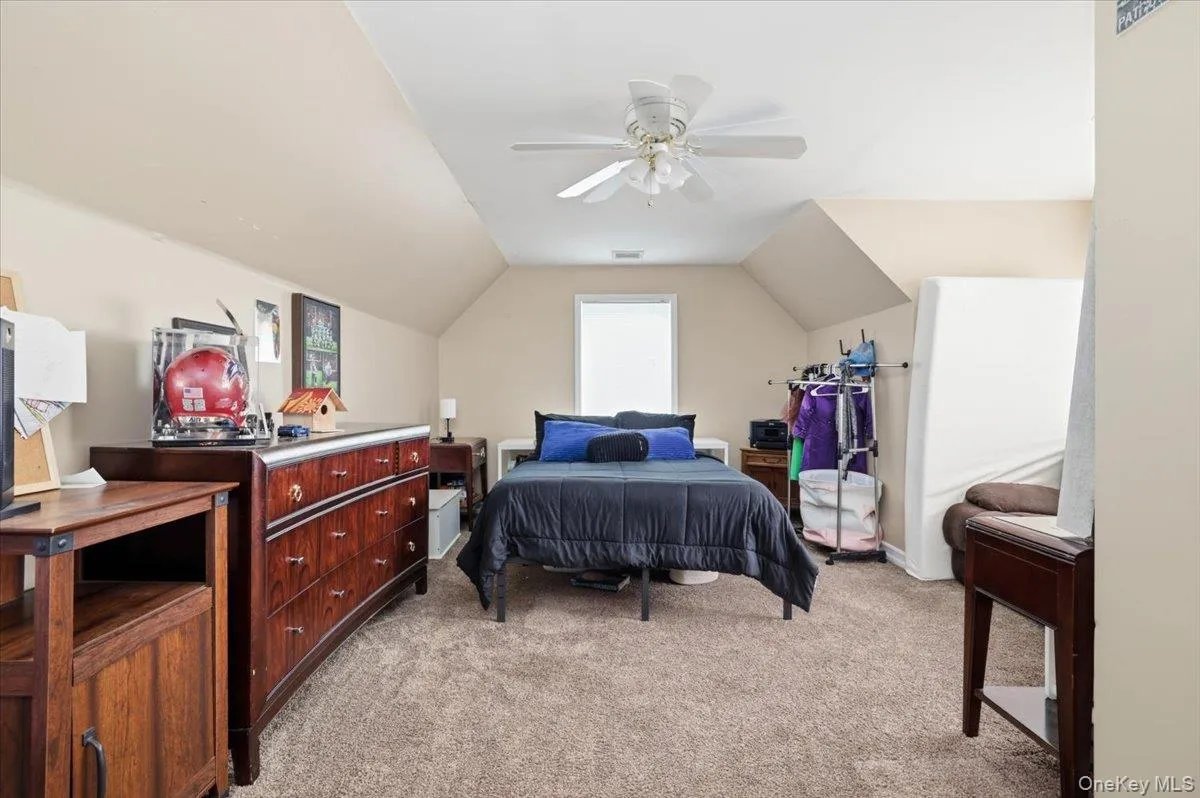 3RD BEDROOM 3RD BEDROOM