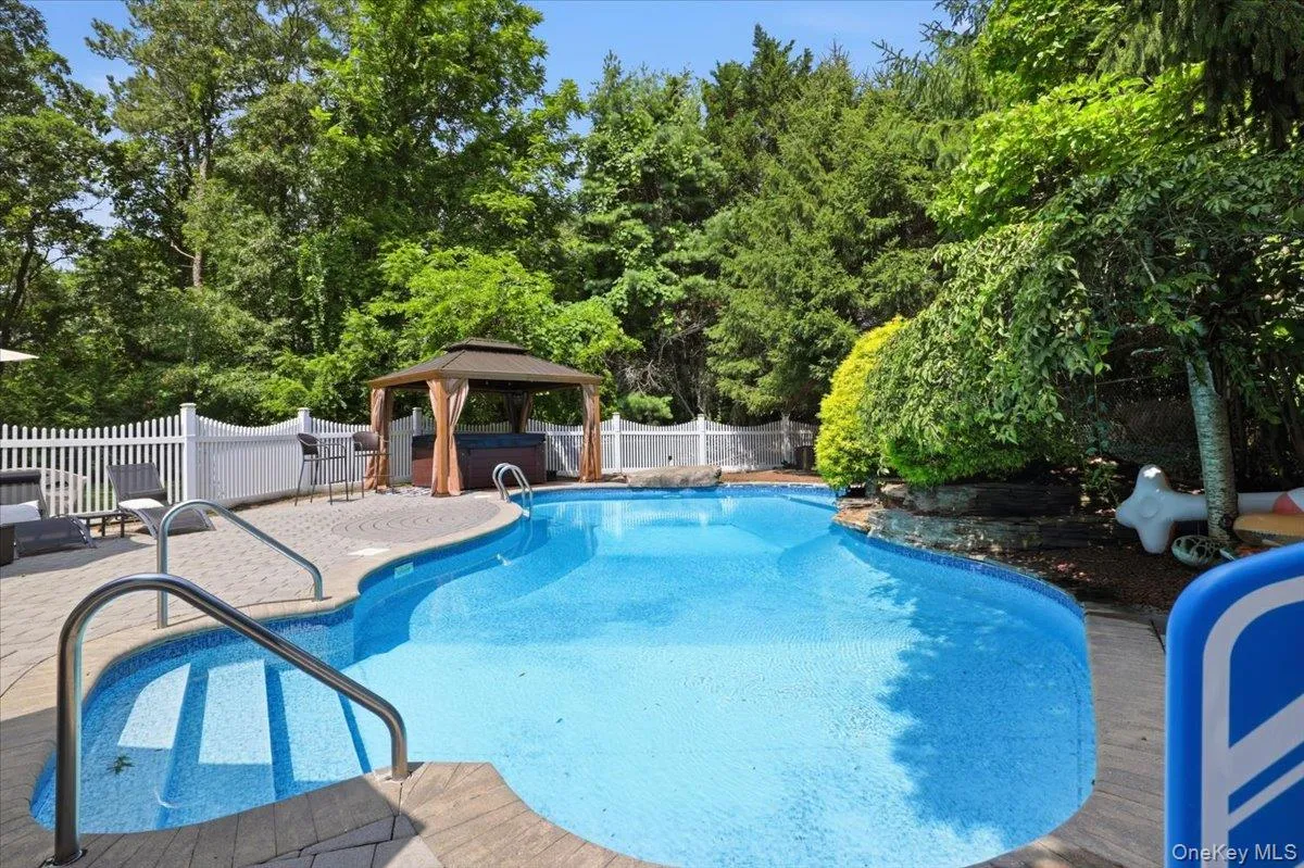 48 Province Drive, Brookhaven, NY, 5 Bedrooms Bedrooms, 15 Rooms Rooms,3 BathroomsBathrooms,Residential,For Rent,Province,0,1032962 48 Province Drive, Brookhaven, NY, 5 Bedrooms Bedrooms, 15 Rooms Rooms,3 BathroomsBathrooms,Residential,For Rent,Province,0,1032962