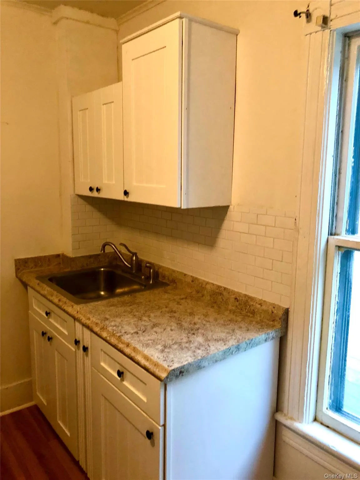 43 Broad Street, Middletown, NY, 2 Bedrooms Bedrooms, 5 Rooms Rooms,1 BathroomBathrooms,Residential Lease,For Rent,Broad,0,1032963 43 Broad Street, Middletown, NY, 2 Bedrooms Bedrooms, 5 Rooms Rooms,1 BathroomBathrooms,Residential Lease,For Rent,Broad,0,1032963