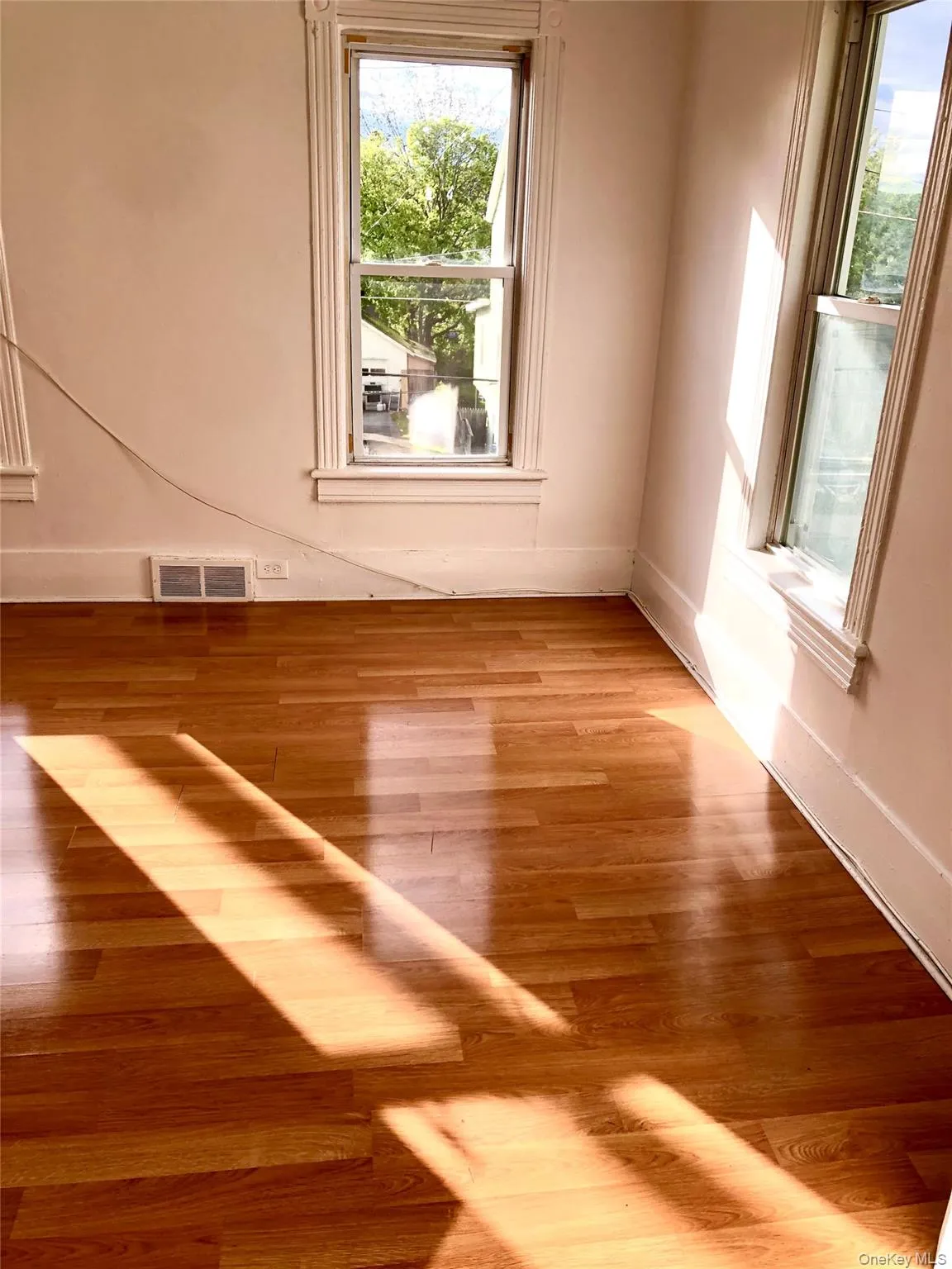 43 Broad Street, Middletown, NY, 2 Bedrooms Bedrooms, 5 Rooms Rooms,1 BathroomBathrooms,Residential Lease,For Rent,Broad,0,1032963 43 Broad Street, Middletown, NY, 2 Bedrooms Bedrooms, 5 Rooms Rooms,1 BathroomBathrooms,Residential Lease,For Rent,Broad,0,1032963
