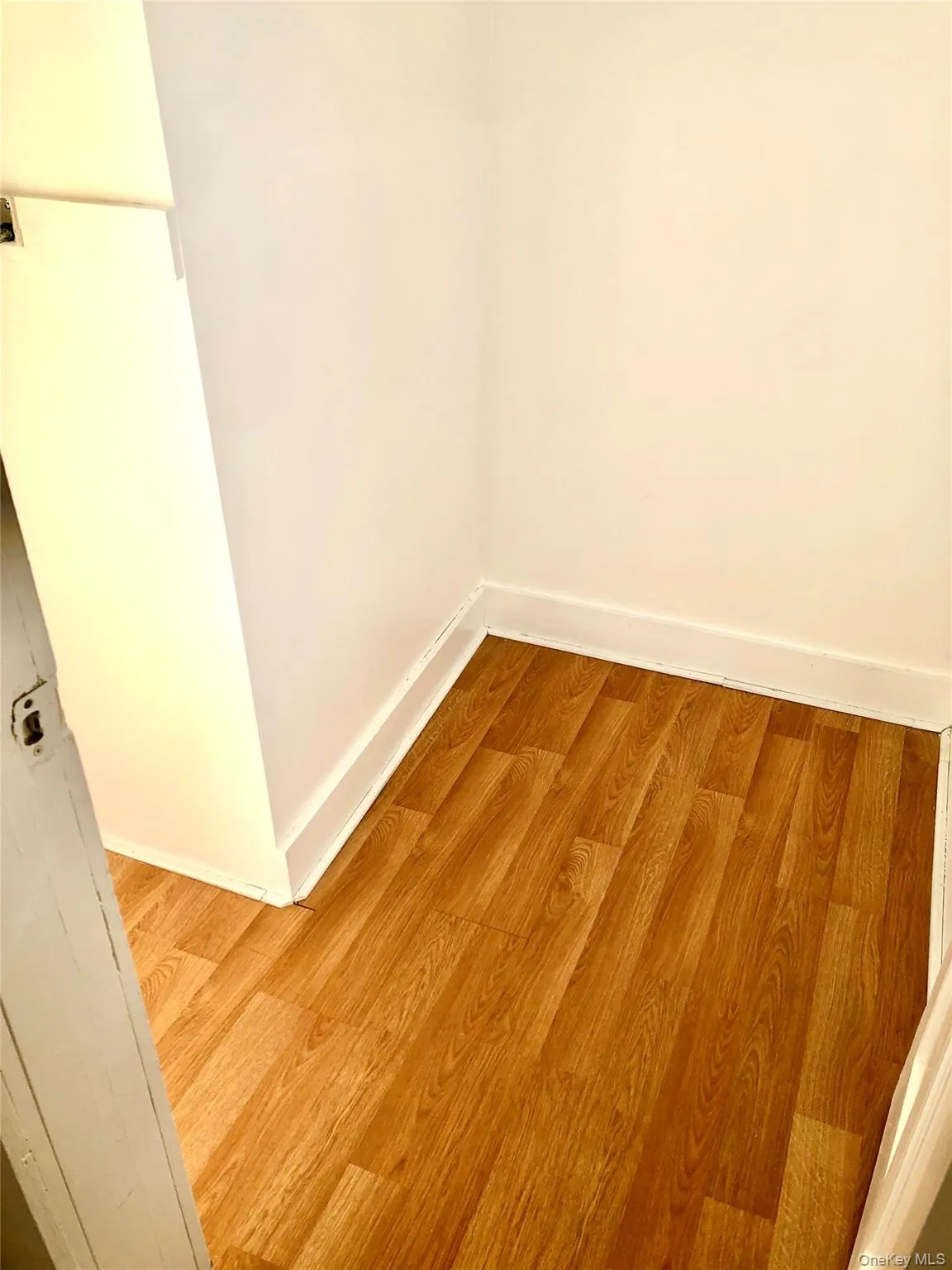 43 Broad Street, Middletown, NY, 2 Bedrooms Bedrooms, 5 Rooms Rooms,1 BathroomBathrooms,Residential Lease,For Rent,Broad,0,1032963 43 Broad Street, Middletown, NY, 2 Bedrooms Bedrooms, 5 Rooms Rooms,1 BathroomBathrooms,Residential Lease,For Rent,Broad,0,1032963