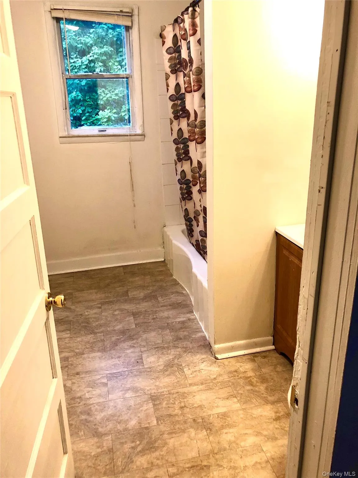 43 Broad Street, Middletown, NY, 2 Bedrooms Bedrooms, 5 Rooms Rooms,1 BathroomBathrooms,Residential Lease,For Rent,Broad,0,1032963 43 Broad Street, Middletown, NY, 2 Bedrooms Bedrooms, 5 Rooms Rooms,1 BathroomBathrooms,Residential Lease,For Rent,Broad,0,1032963