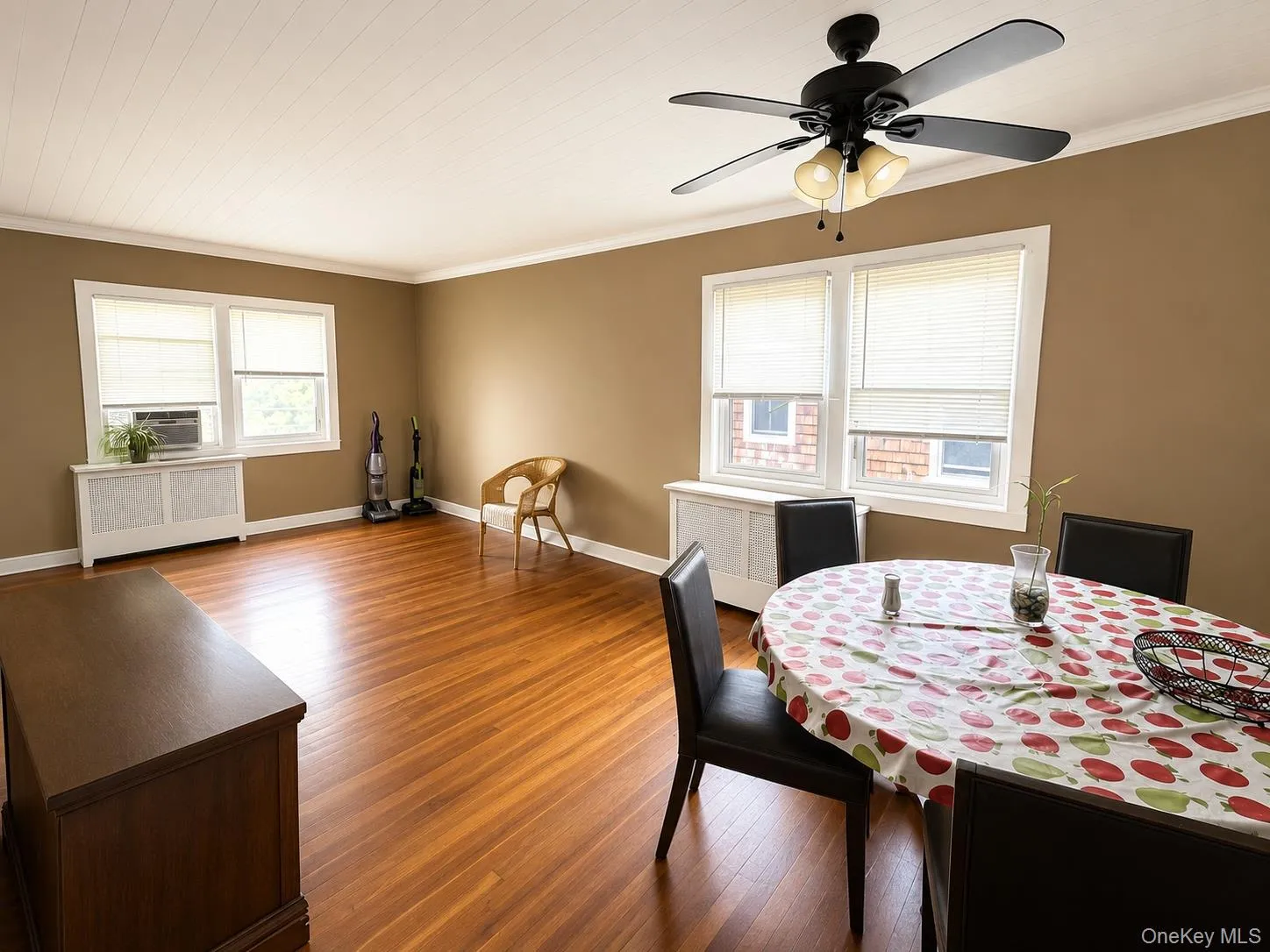 36 Gerard Street, Brookhaven, NY, 2 Bedrooms Bedrooms, 6 Rooms Rooms,1 BathroomBathrooms,Residential Lease,For Rent,Gerard,0,1032964 36 Gerard Street, Brookhaven, NY, 2 Bedrooms Bedrooms, 6 Rooms Rooms,1 BathroomBathrooms,Residential Lease,For Rent,Gerard,0,1032964