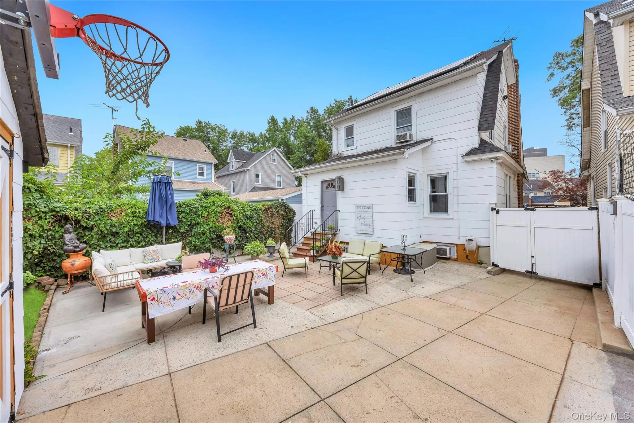 11549 165th Street, New York, NY, 3 Bedrooms Bedrooms, 11 Rooms Rooms,2 BathroomsBathrooms,Residential,For Rent,165th,0,1032969 11549 165th Street, New York, NY, 3 Bedrooms Bedrooms, 11 Rooms Rooms,2 BathroomsBathrooms,Residential,For Rent,165th,0,1032969