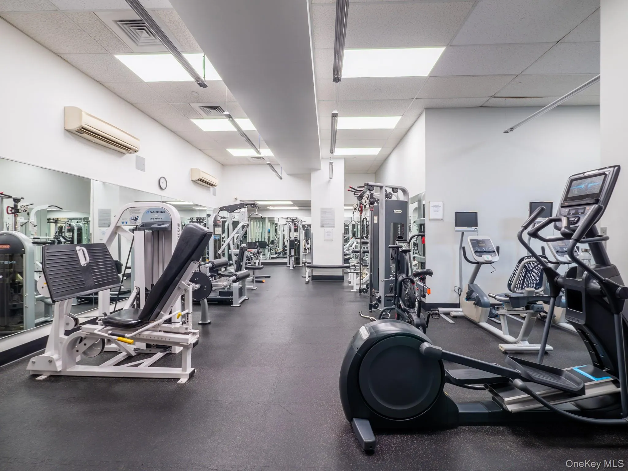4-74 48th Avenue, New York, NY, 1 Bedroom Bedrooms, 4 Rooms Rooms,1 BathroomBathrooms,Residential,For Rent,48th Avenue,0,1032973 4-74 48th Avenue, New York, NY, 1 Bedroom Bedrooms, 4 Rooms Rooms,1 BathroomBathrooms,Residential,For Rent,48th Avenue,0,1032973