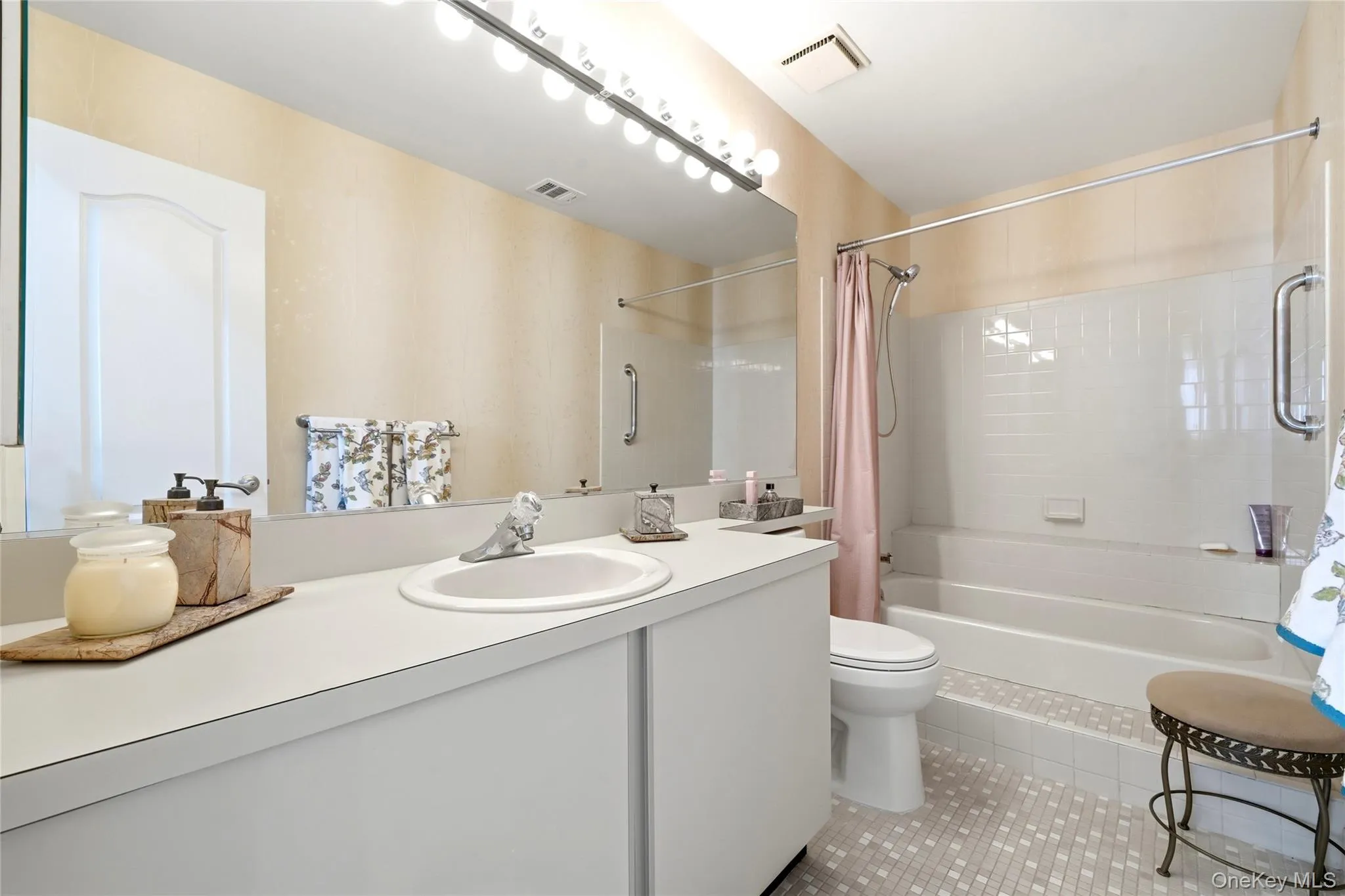 93 Boathouse Lane, Islip, NY, 2 Bedrooms Bedrooms, 6 Rooms Rooms,2 BathroomsBathrooms,Residential,For Rent,Boathouse,0,1032976 93 Boathouse Lane, Islip, NY, 2 Bedrooms Bedrooms, 6 Rooms Rooms,2 BathroomsBathrooms,Residential,For Rent,Boathouse,0,1032976