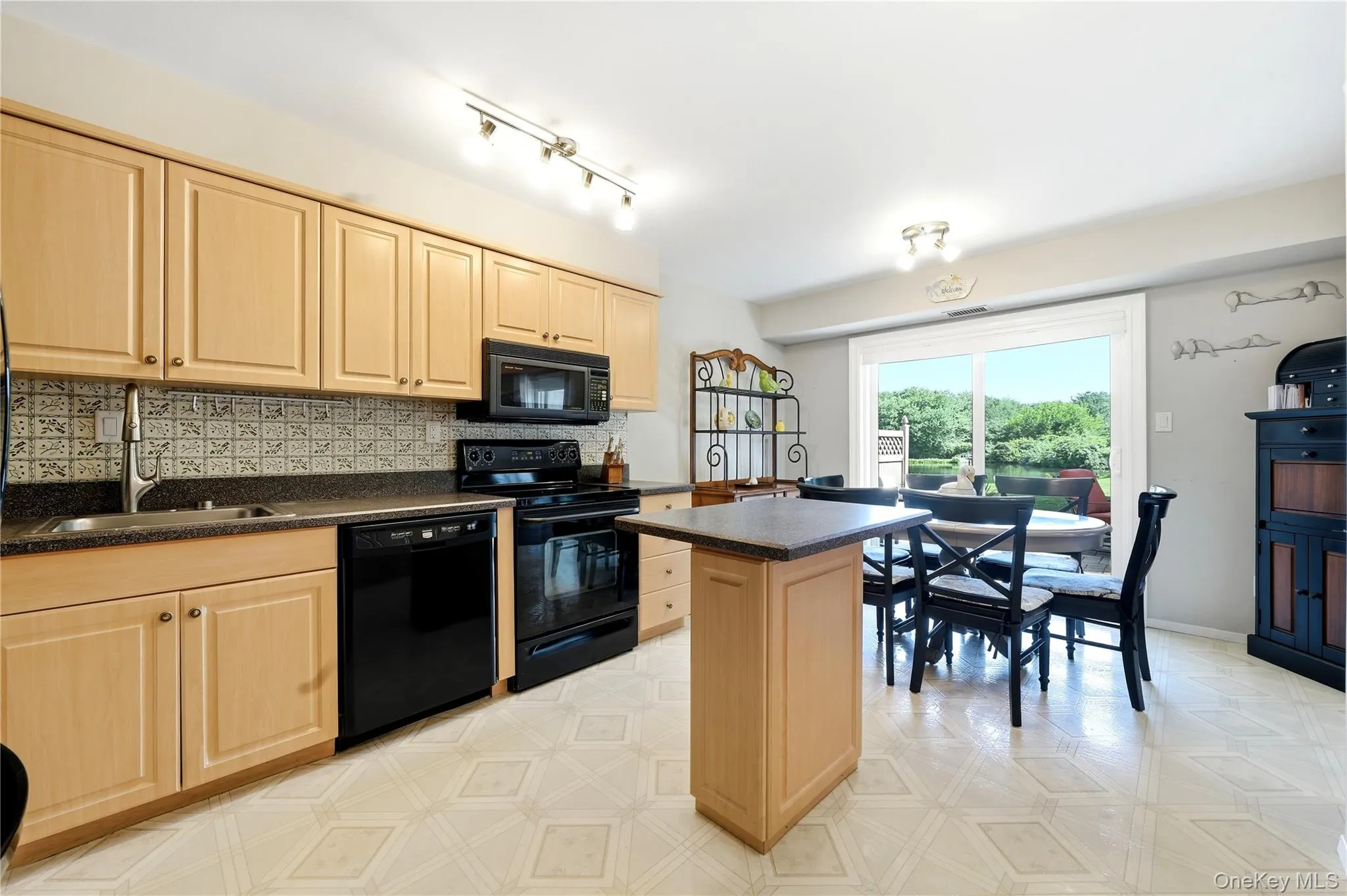 93 Boathouse Lane, Islip, NY, 2 Bedrooms Bedrooms, 6 Rooms Rooms,2 BathroomsBathrooms,Residential,For Rent,Boathouse,0,1032976 93 Boathouse Lane, Islip, NY, 2 Bedrooms Bedrooms, 6 Rooms Rooms,2 BathroomsBathrooms,Residential,For Rent,Boathouse,0,1032976