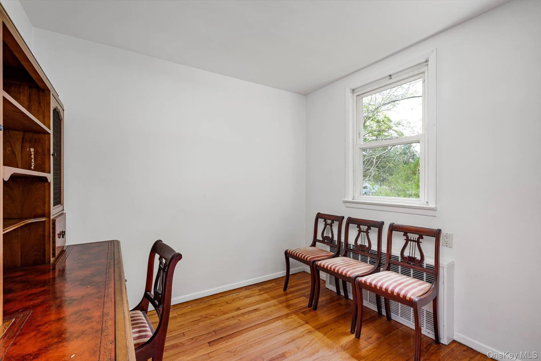 307 Old Country Road, Huntington, NY, 4 Bedrooms Bedrooms, 8 Rooms Rooms,2 BathroomsBathrooms,Residential,For Rent,Old Country,0,1032983 307 Old Country Road, Huntington, NY, 4 Bedrooms Bedrooms, 8 Rooms Rooms,2 BathroomsBathrooms,Residential,For Rent,Old Country,0,1032983