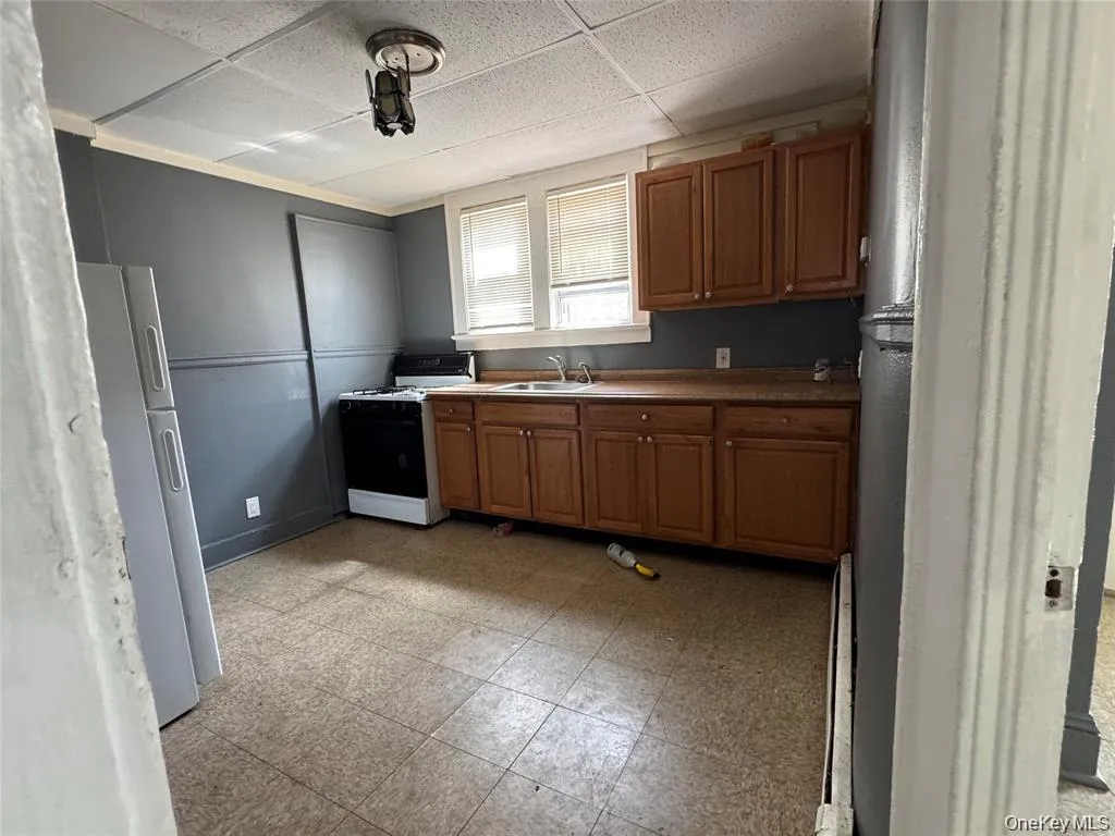193 Graham Avenue, Hempstead, NY, 4 Bedrooms Bedrooms, 7 Rooms Rooms,3 BathroomsBathrooms,Residential,For Rent,Graham,0,1032991 193 Graham Avenue, Hempstead, NY, 4 Bedrooms Bedrooms, 7 Rooms Rooms,3 BathroomsBathrooms,Residential,For Rent,Graham,0,1032991