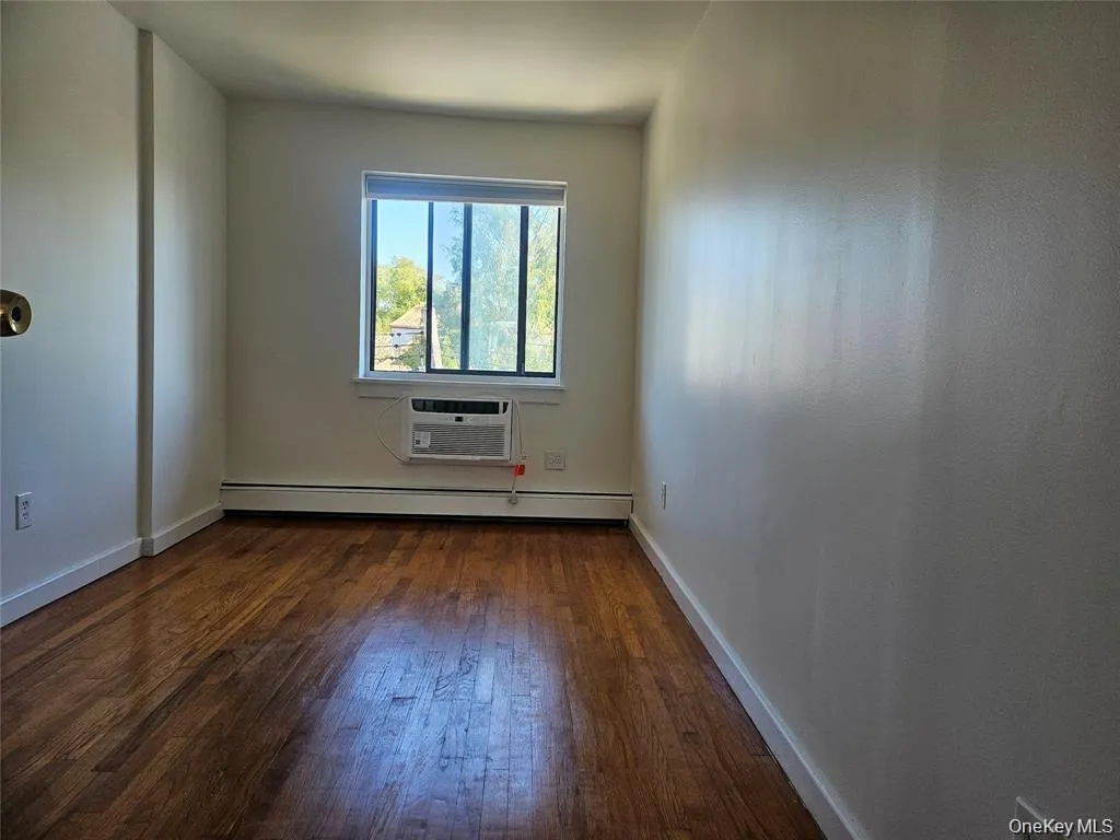 39-22 211th Street, New York, NY, 4 Bedroom Bedrooms, 7 Room Rooms,2 BathroomBathrooms,Residential Lease,For Rent,211th,0,1032994 39-22 211th Street, New York, NY, 4 Bedroom Bedrooms, 7 Room Rooms,2 BathroomBathrooms,Residential Lease,For Rent,211th,0,1032994