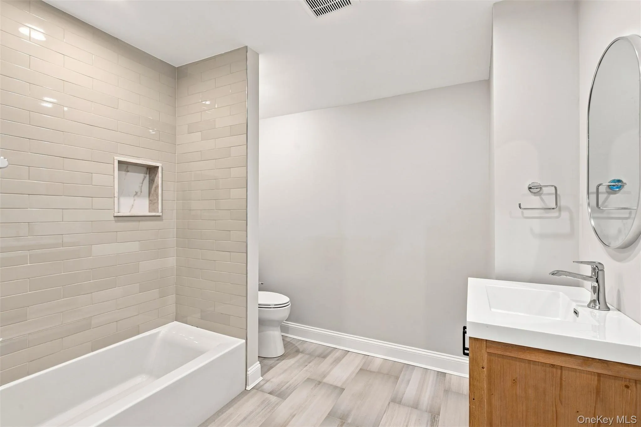 3 Willada Lane, Glen Cove, NY, 4 Bedrooms Bedrooms, 15 Rooms Rooms,3 BathroomsBathrooms,Residential,For Rent,Willada,0,1032996 3 Willada Lane, Glen Cove, NY, 4 Bedrooms Bedrooms, 15 Rooms Rooms,3 BathroomsBathrooms,Residential,For Rent,Willada,0,1032996